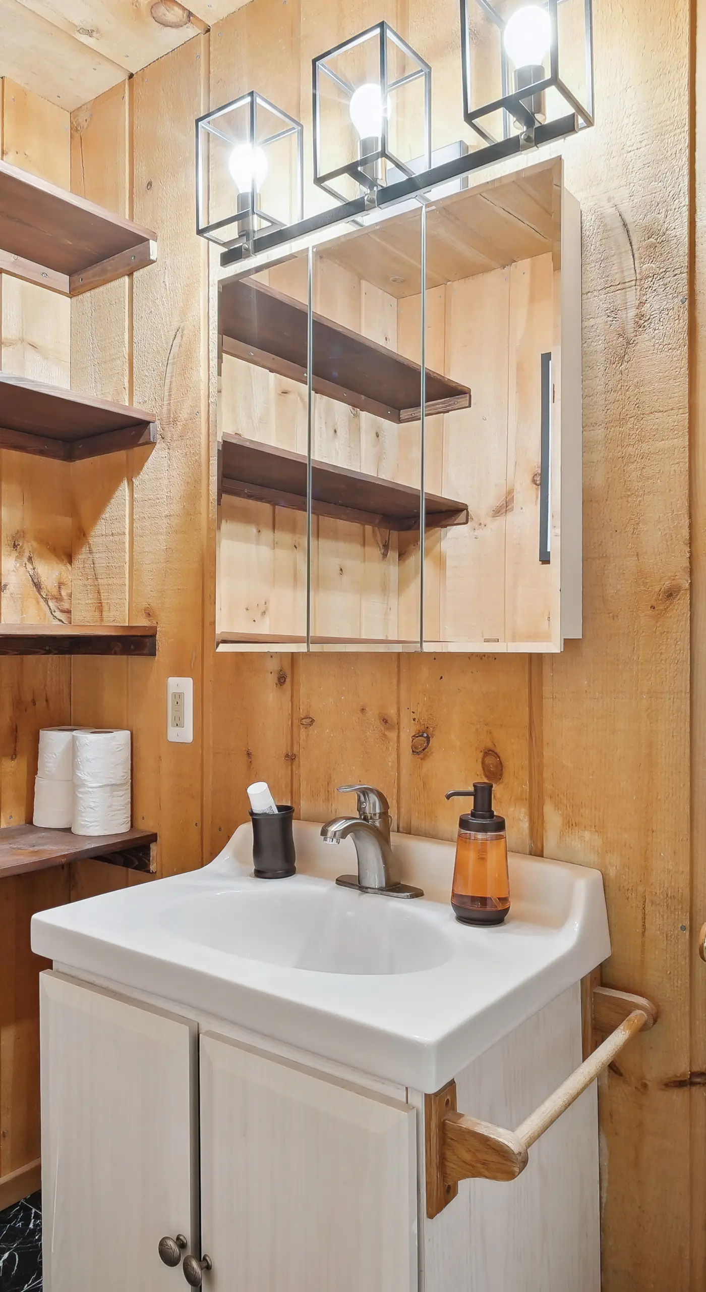 Wilmington Vacation Rental Near Hiking and Skiing!