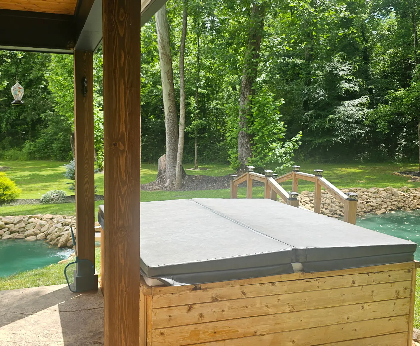 Waterfront 'Blue Spruce' Small Home in Wildwood!