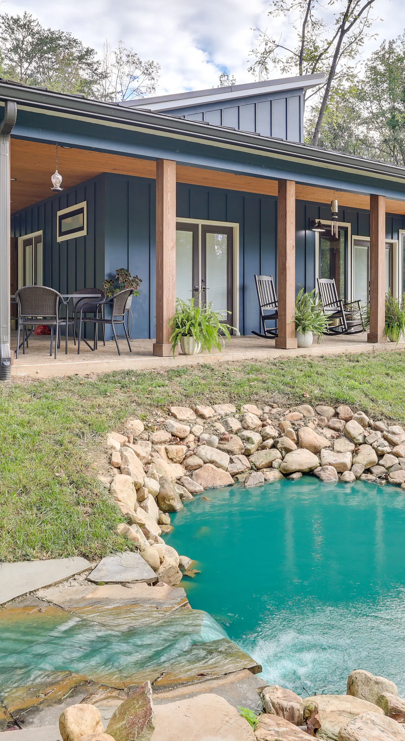 Waterfront 'Blue Spruce' Small Home in Wildwood!