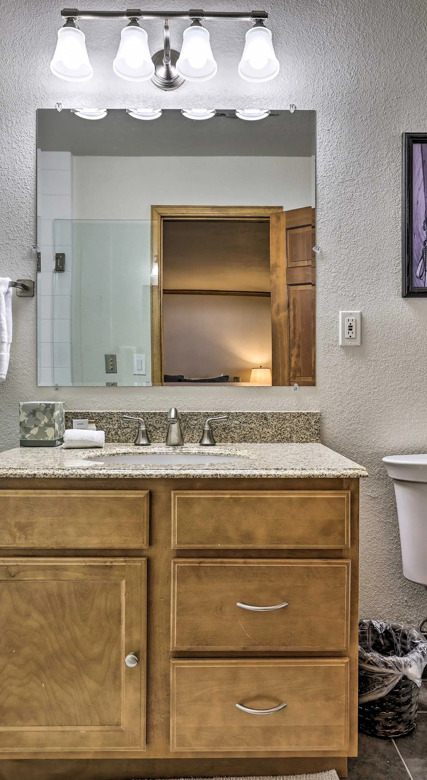Luxe Vail Valley Retreat w/ Hot Tub!