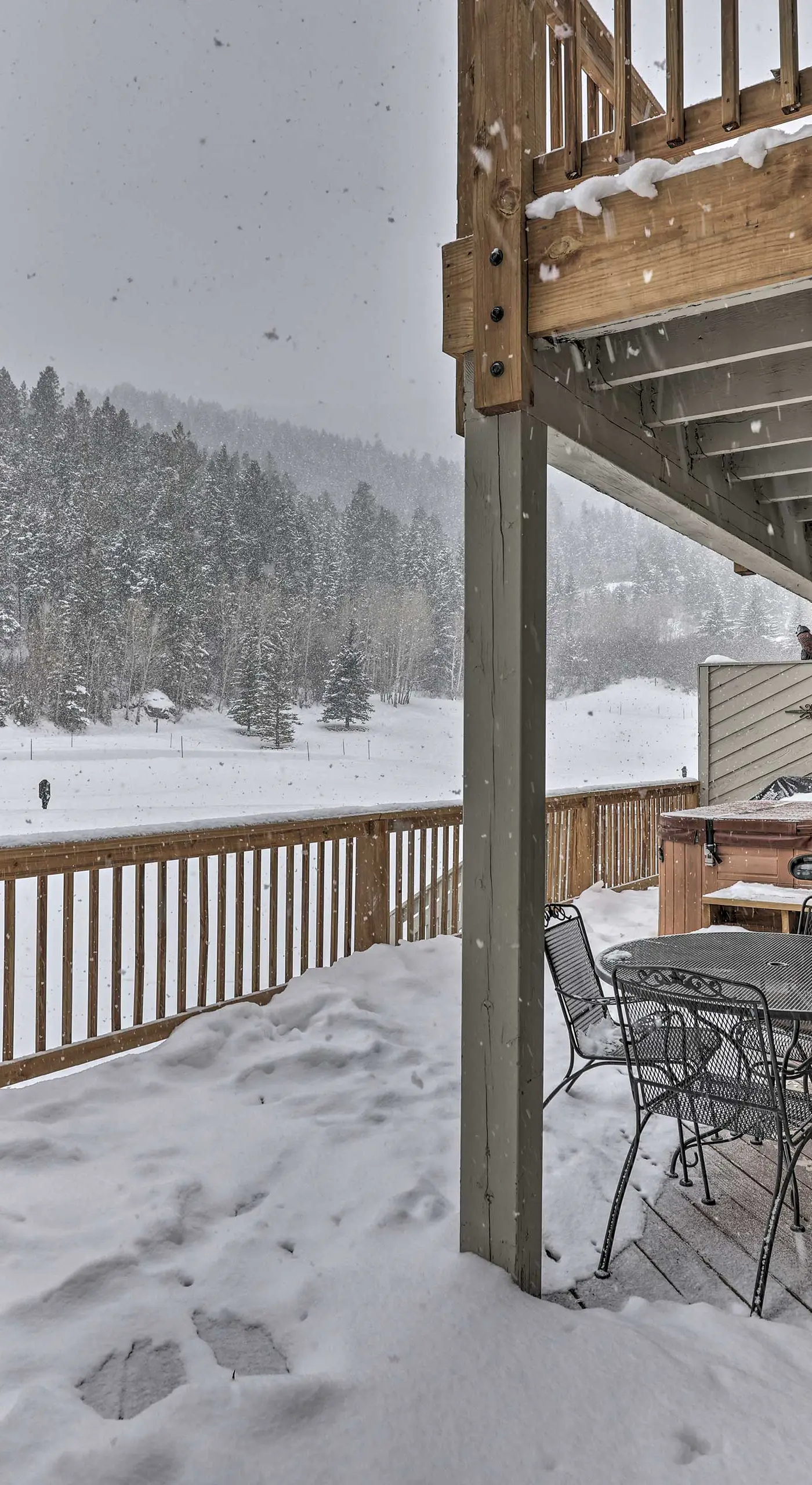 Luxe Vail Valley Retreat w/ Hot Tub!