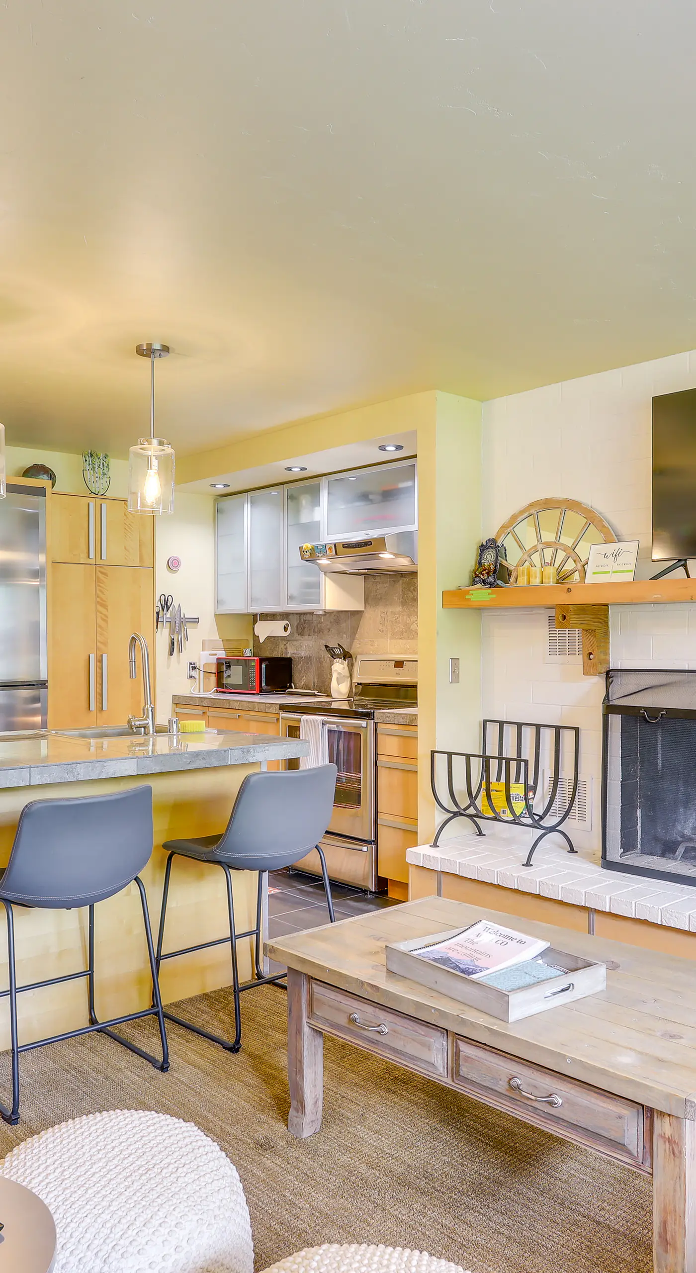 Eagle-Vail Hideaway w/ Golf, Ski, and More!