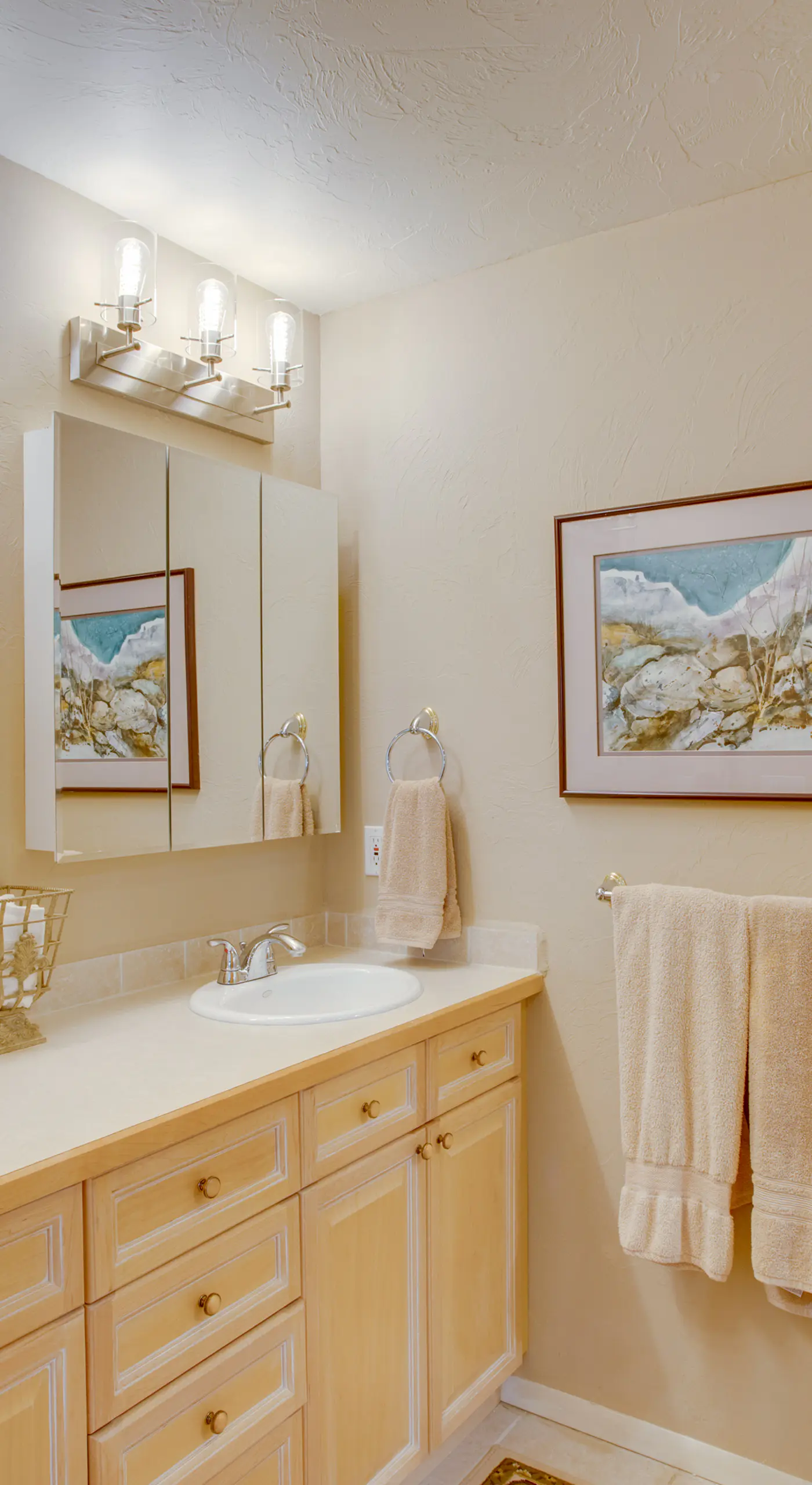 Avon Duplex Between Beaver Creek & Vail Resorts!