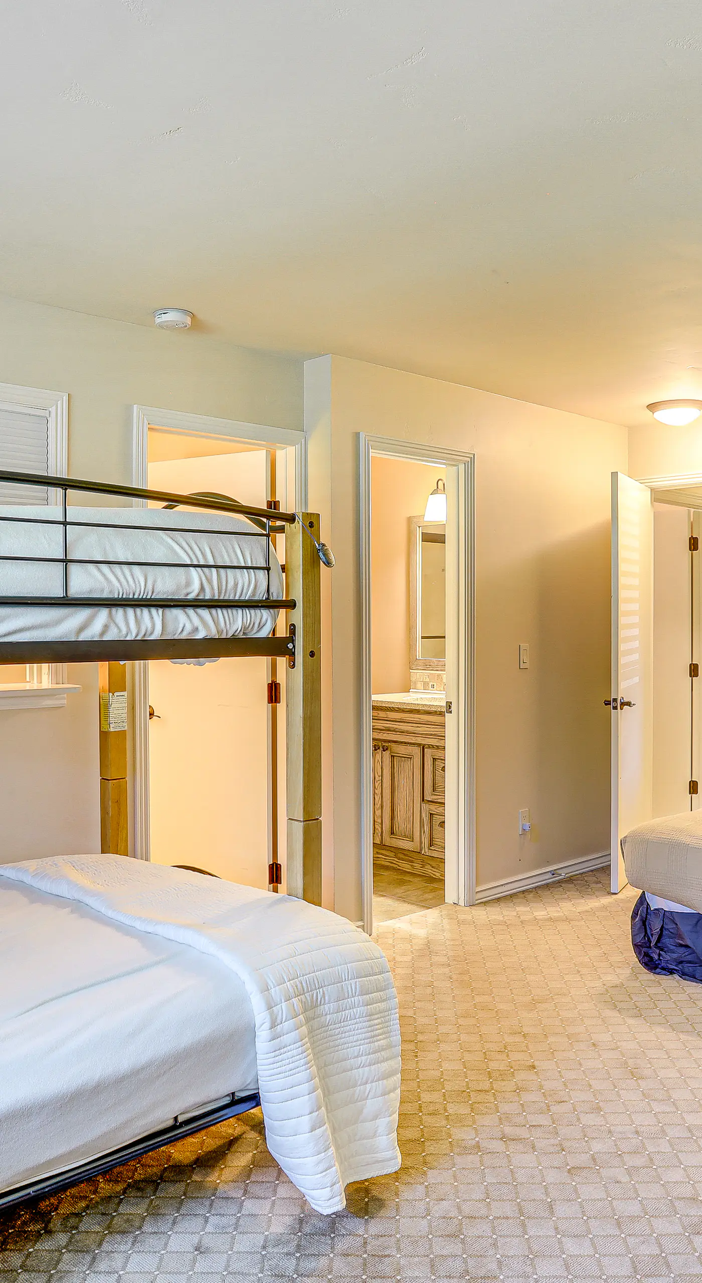 Golf Course & Mtn Views: Avon Gem w/ Gas Grill!