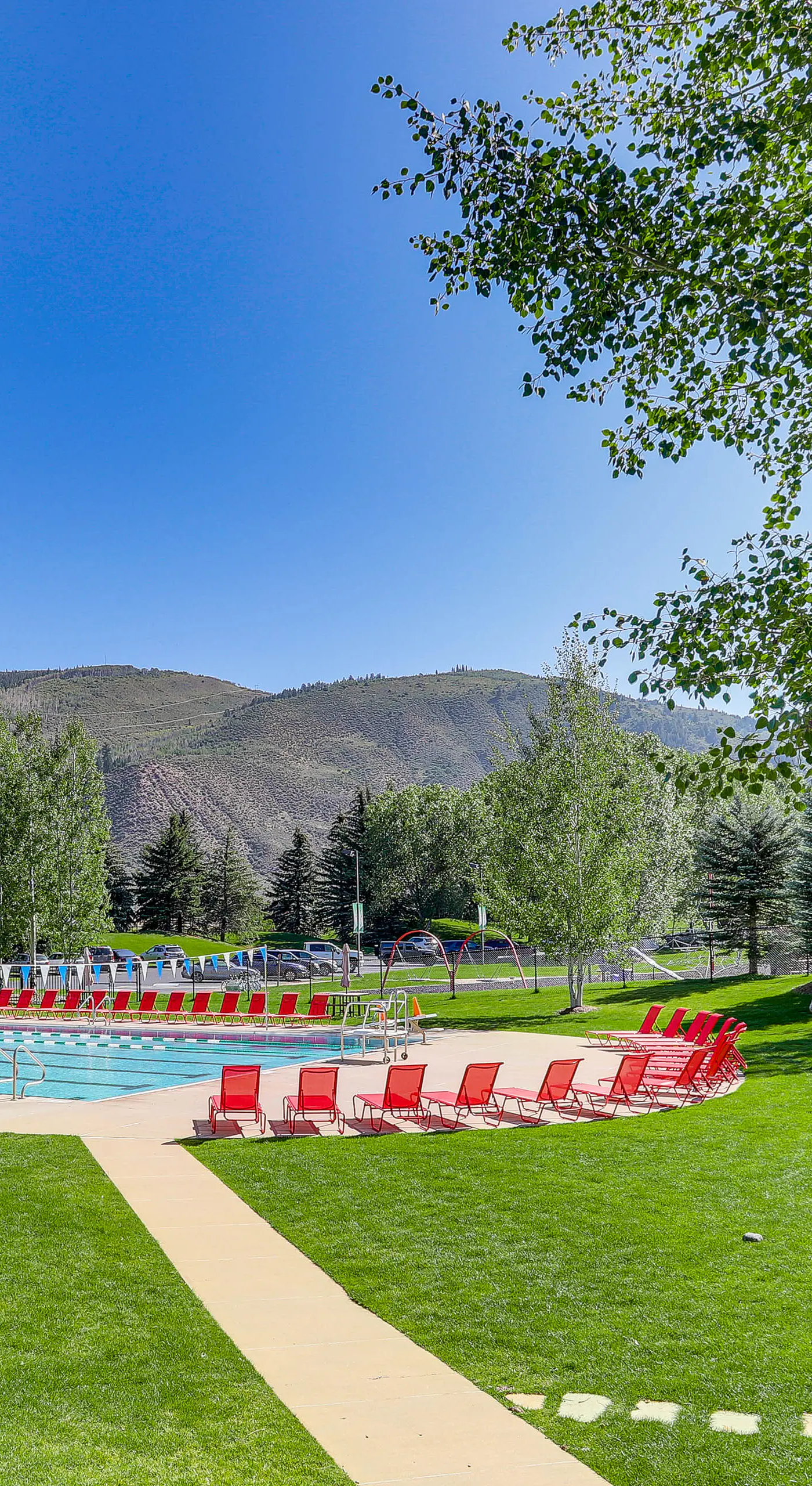 Golf Course & Mtn Views: Avon Gem w/ Gas Grill!