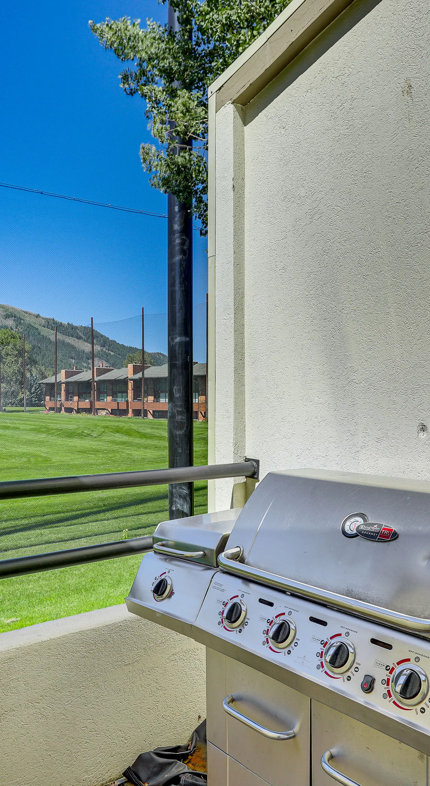 Golf Course & Mtn Views: Avon Gem w/ Gas Grill!