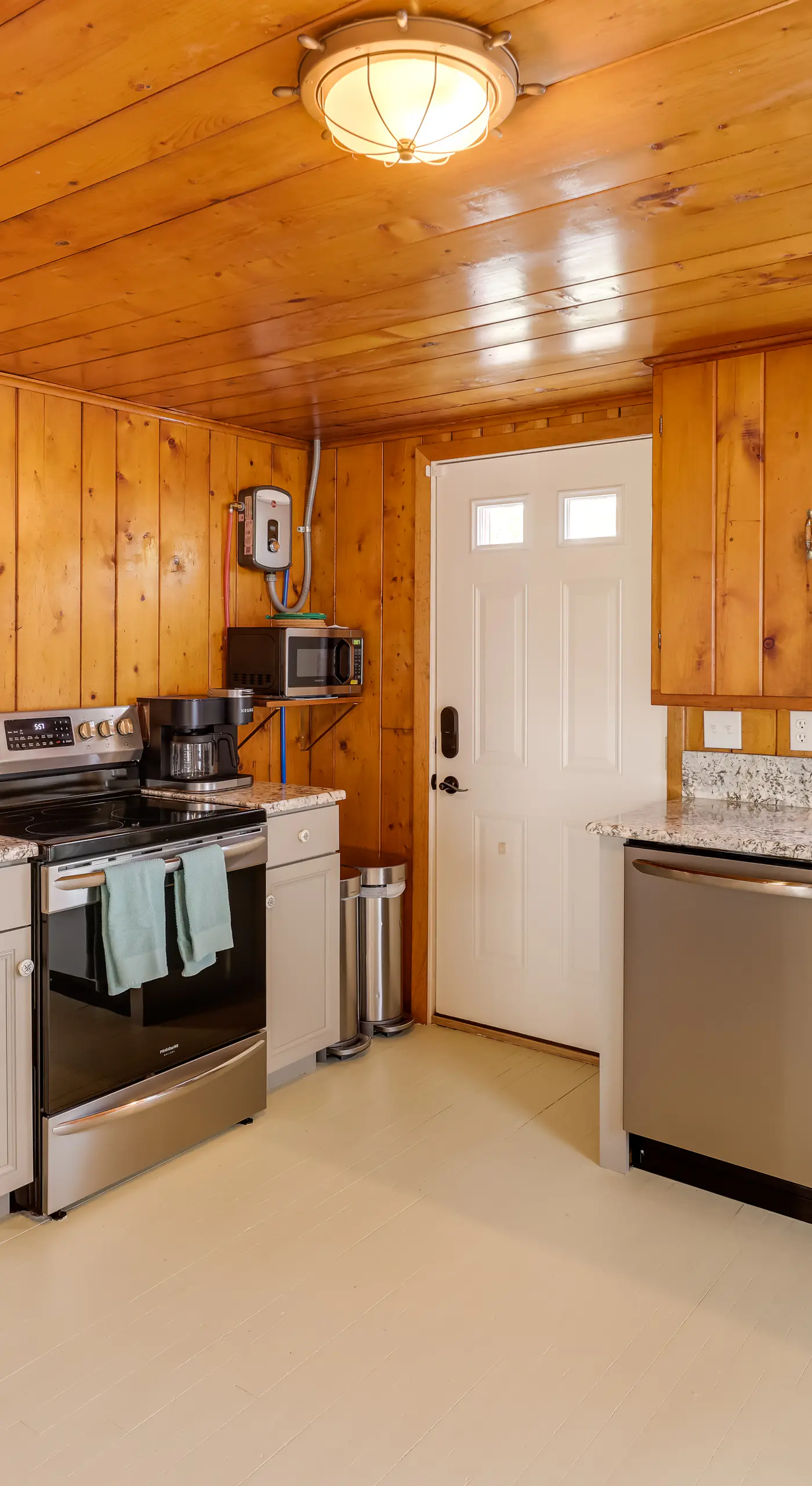 Waterfront Cottage w/ Sunroom + Patio & Grill