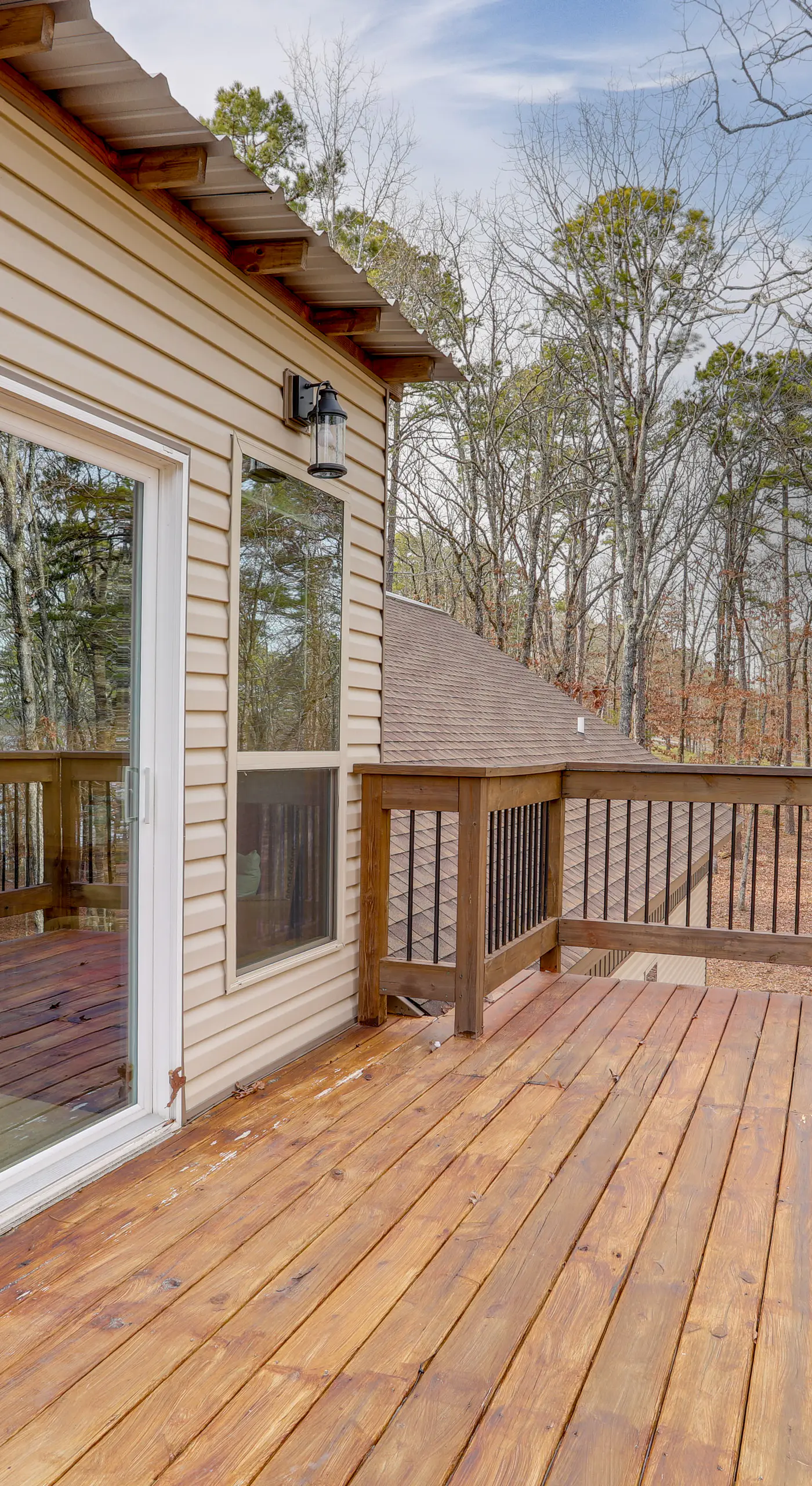 Greers Ferry Lake Access & Deck: Group Getaway!