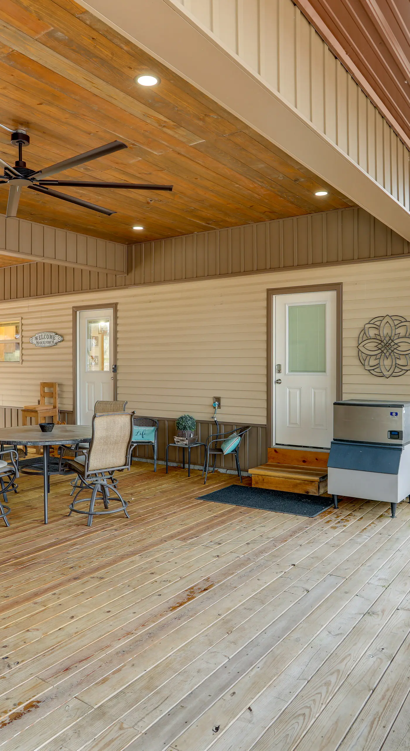 Greers Ferry Lake Access & Deck: Group Getaway!