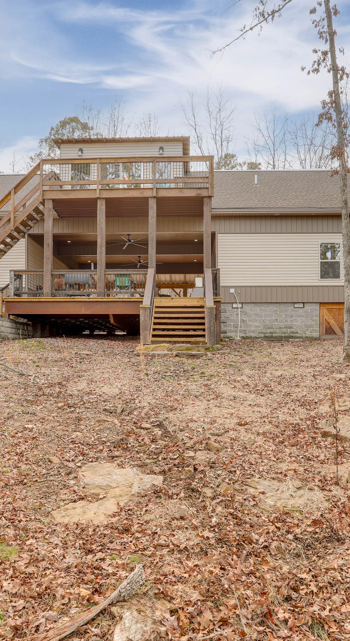 Greers Ferry Lake Access & Deck: Group Getaway!