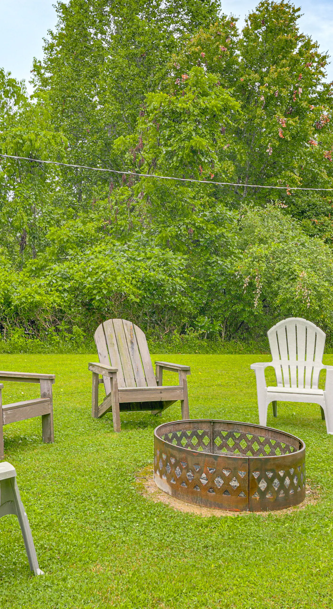 'Grandma's Farm House' on 125 Acres w/ Fire Pit!