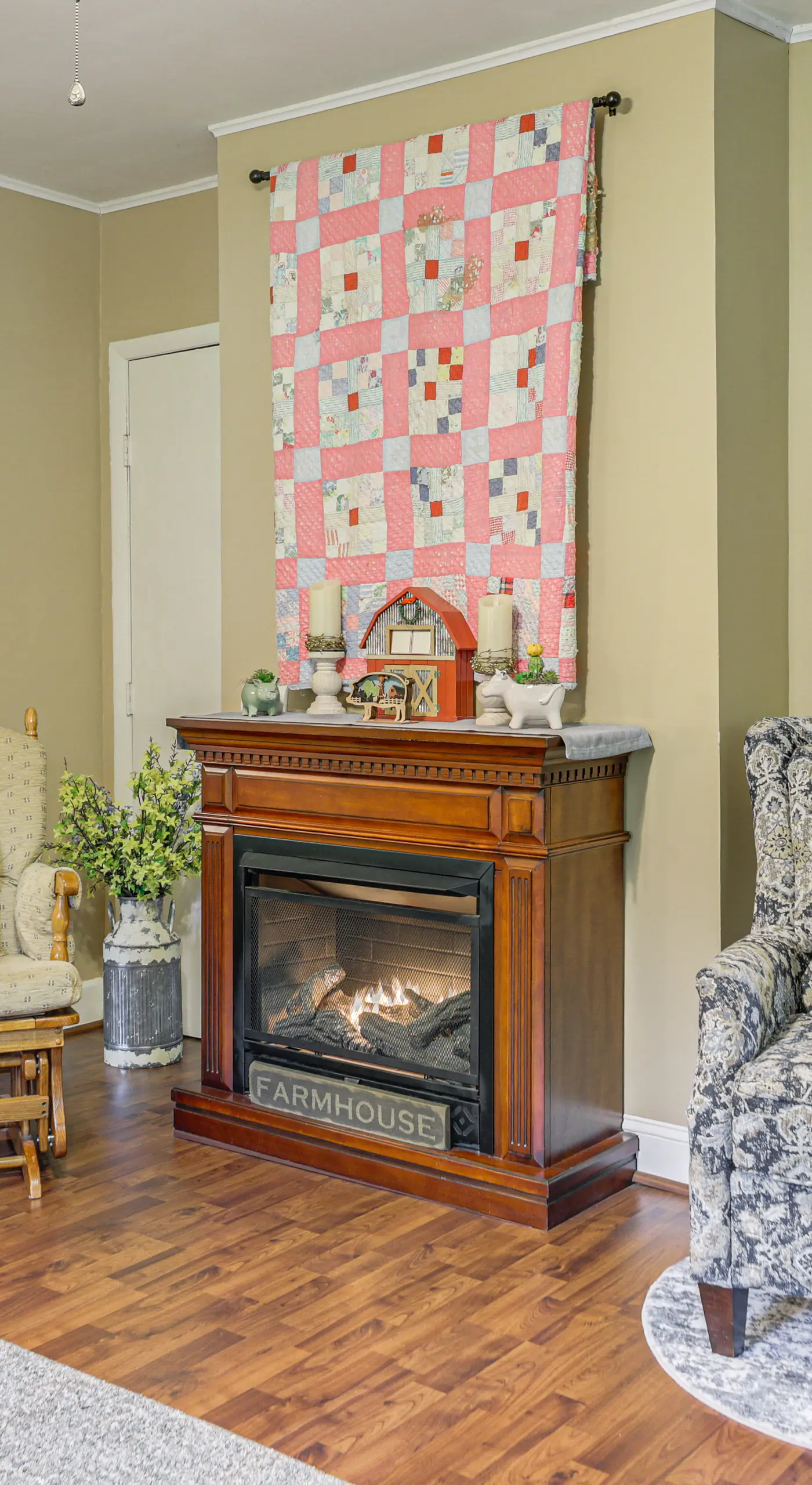 'Grandma's Farm House' on 125 Acres w/ Fire Pit!