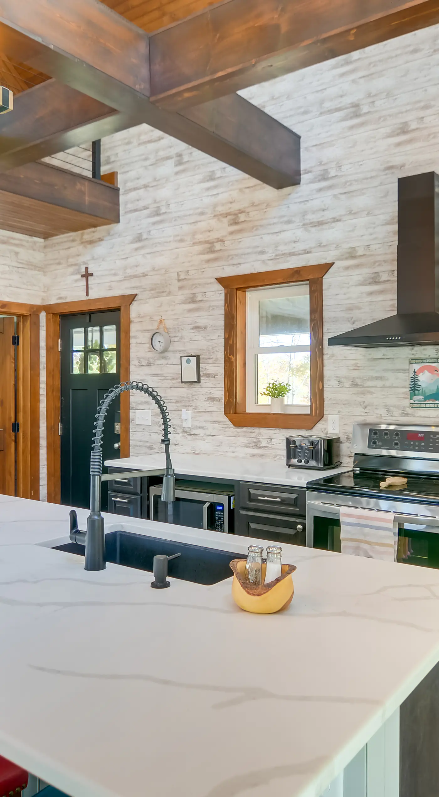 Hike & Climb: Pet-Friendly Red River Gorge Cabin!