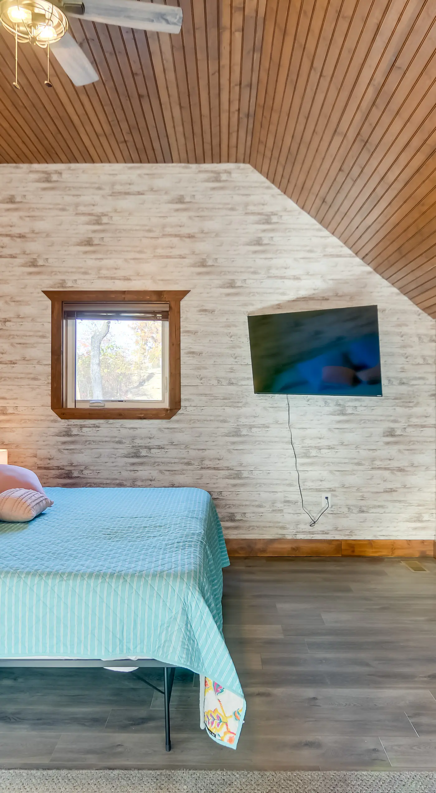 Hike & Climb: Pet-Friendly Red River Gorge Cabin!