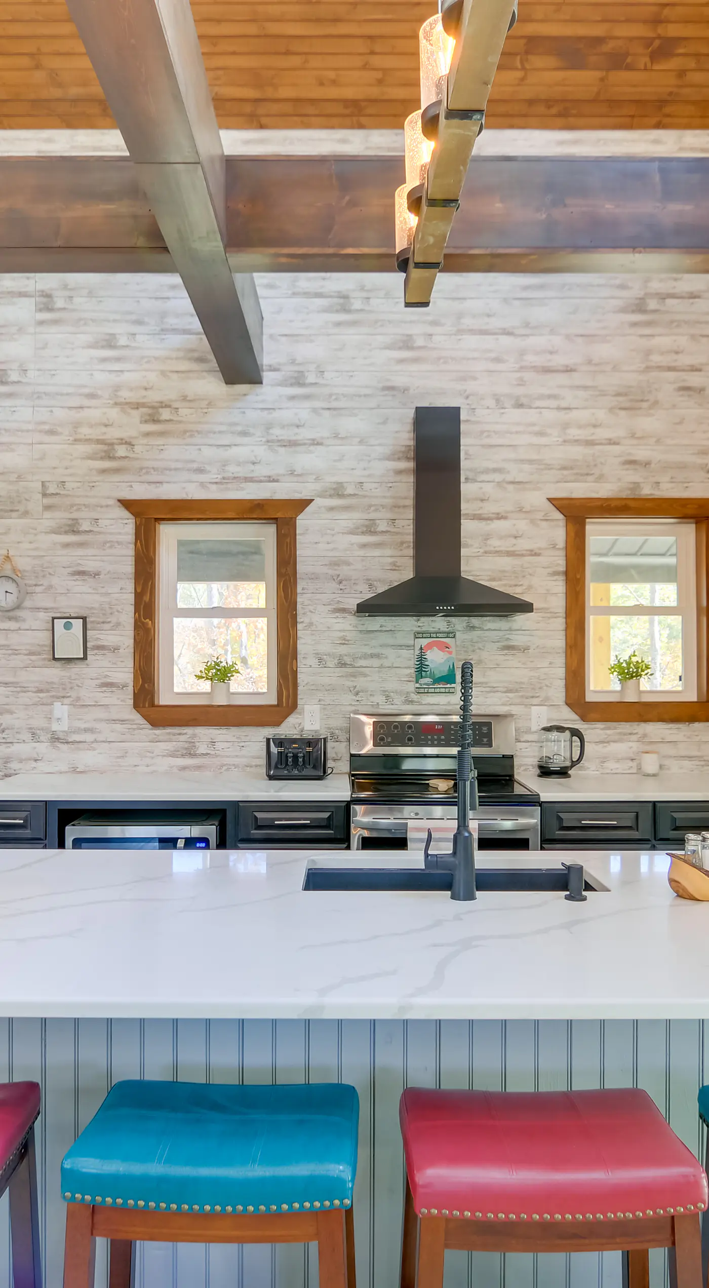 Hike & Climb: Pet-Friendly Red River Gorge Cabin!