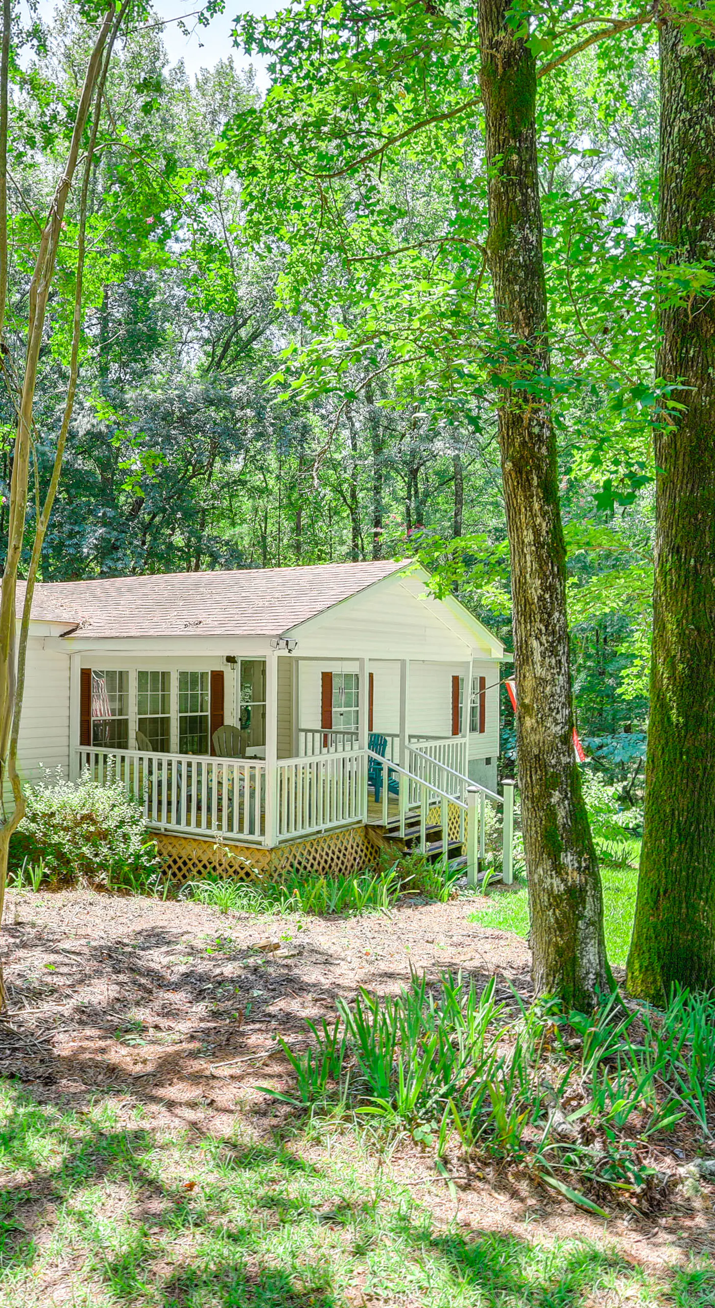 Pet-Friendly Sparta Retreat: Porches & Fire Pit!
