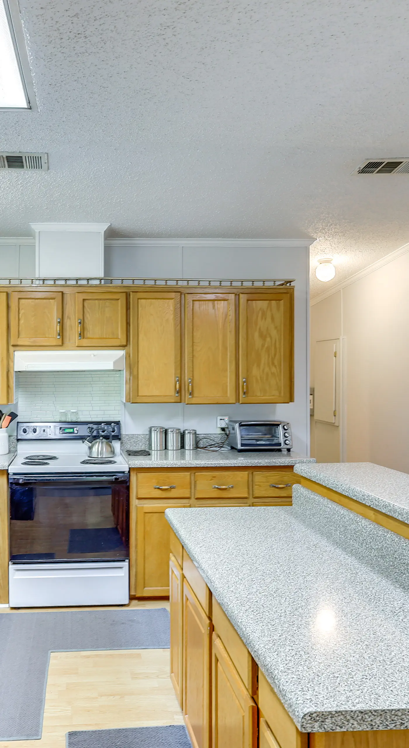 Pet-Friendly Sparta Retreat: Porches & Fire Pit!
