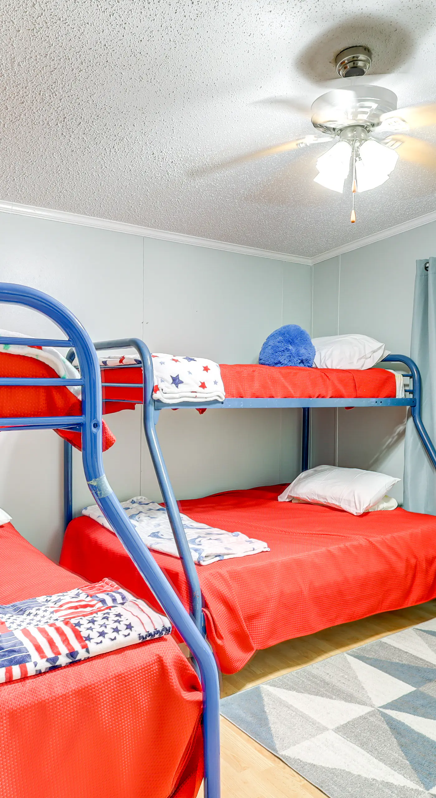 Pet-Friendly Sparta Retreat: Porches & Fire Pit!