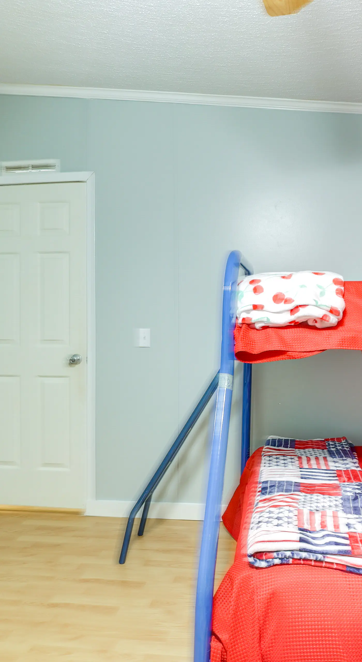 Pet-Friendly Sparta Retreat: Porches & Fire Pit!