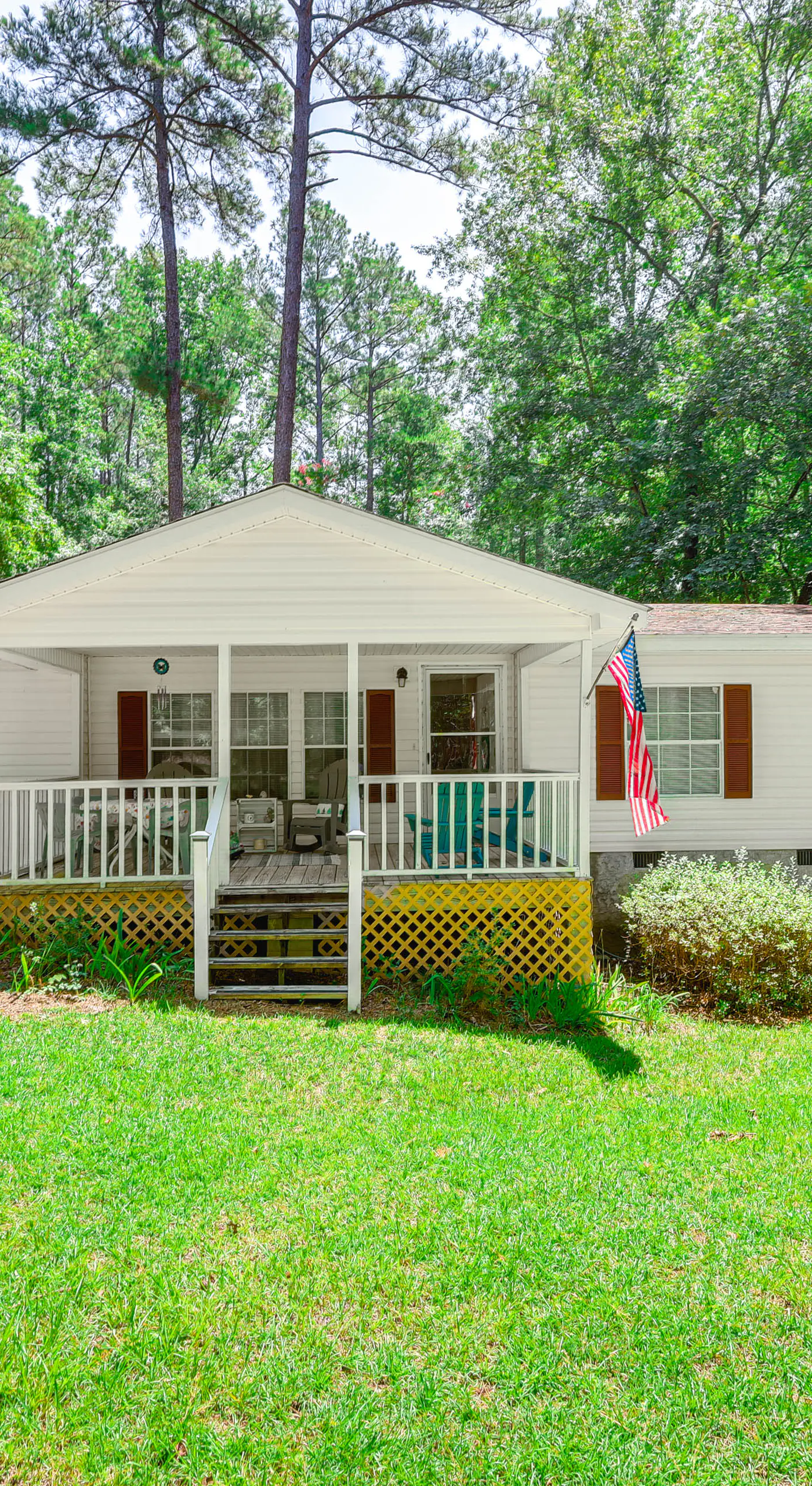 Pet-Friendly Sparta Retreat: Porches & Fire Pit!