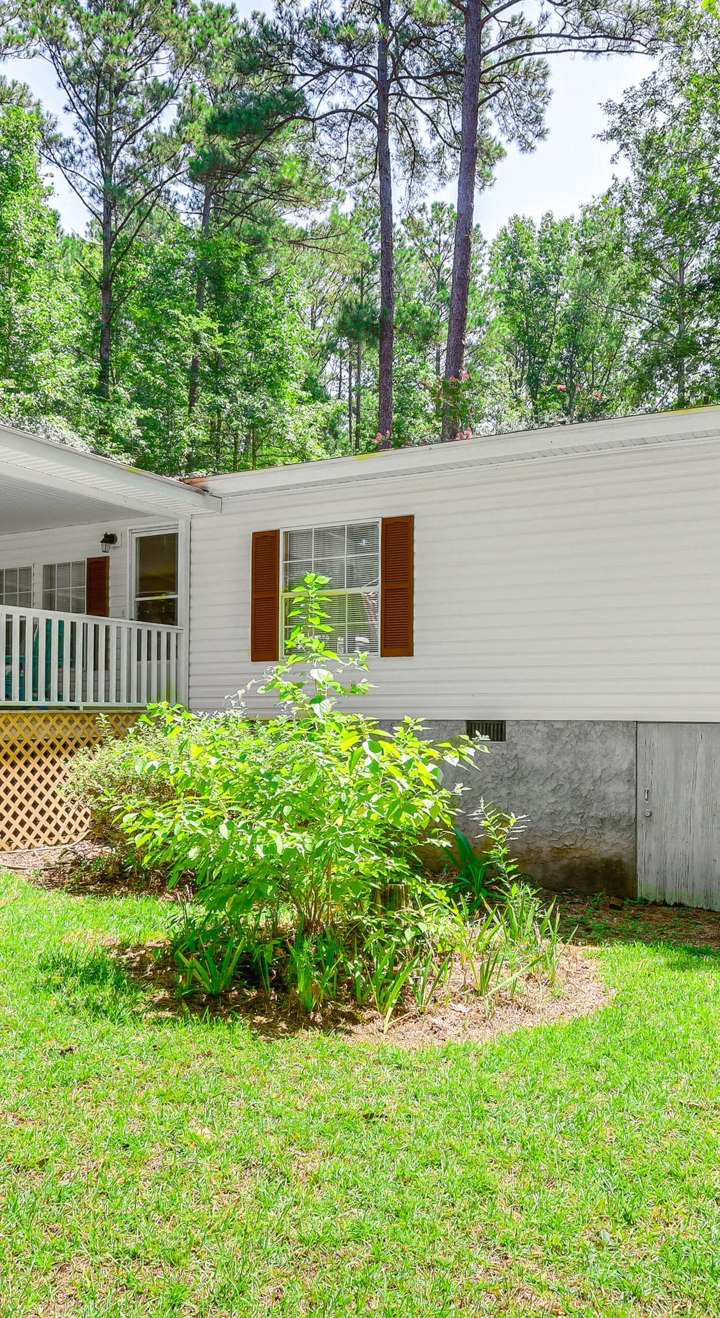 Pet-Friendly Sparta Retreat: Porches & Fire Pit!