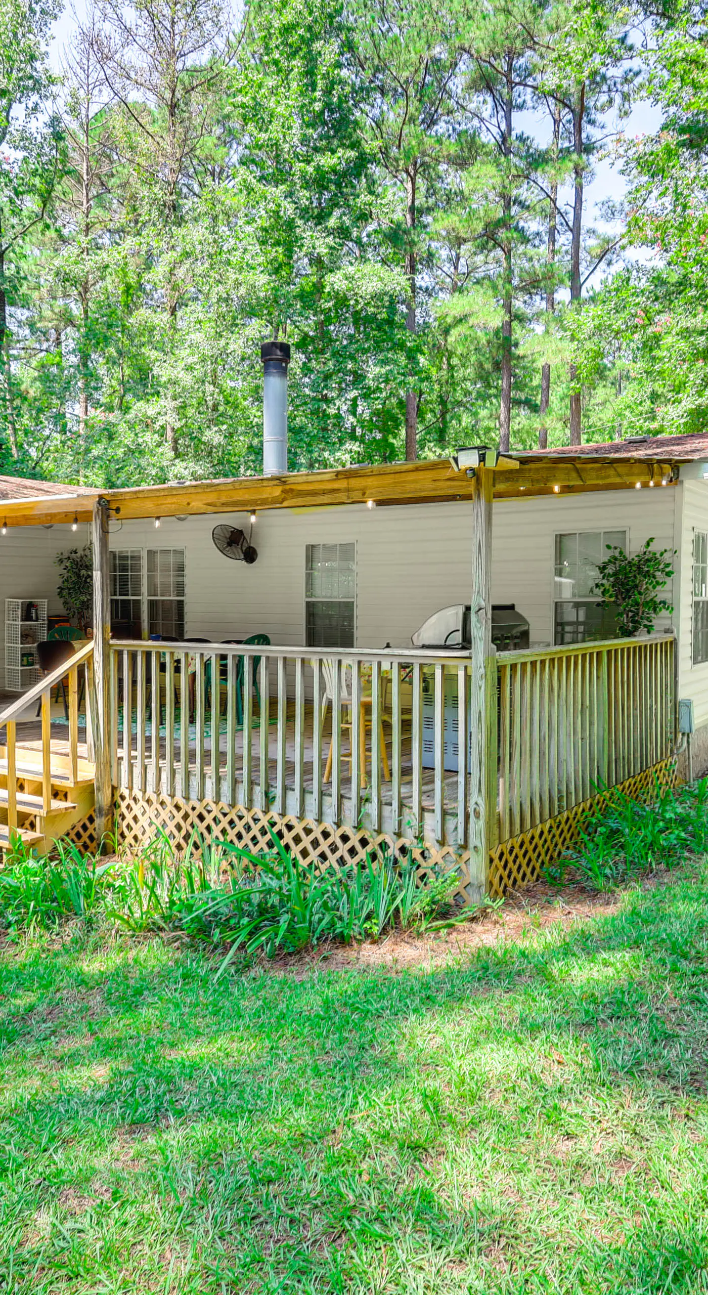Pet-Friendly Sparta Retreat: Porches & Fire Pit!