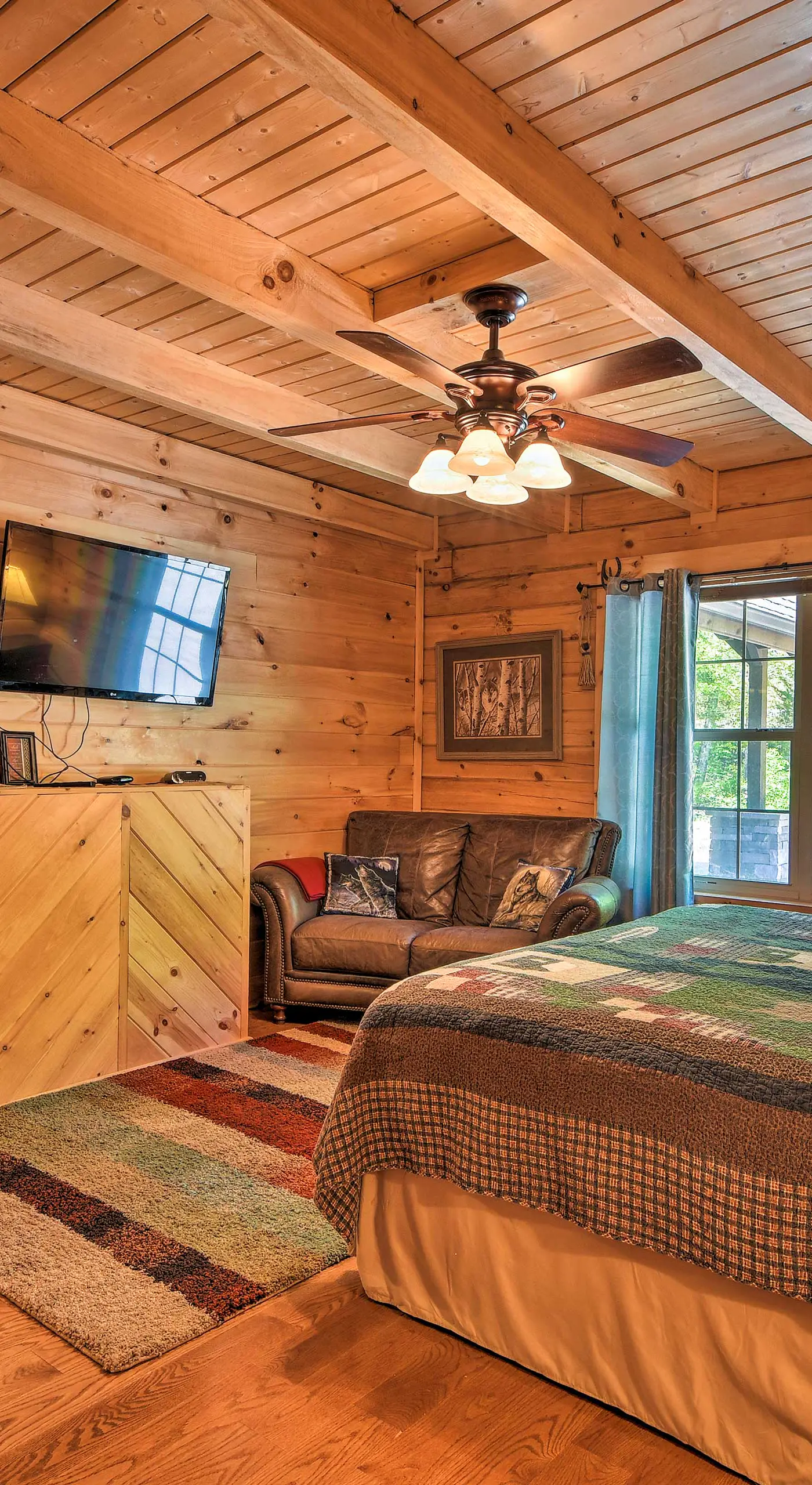 Trenton Cabin w/ Hot Tub - 14 Mi to Lookout Mtn!