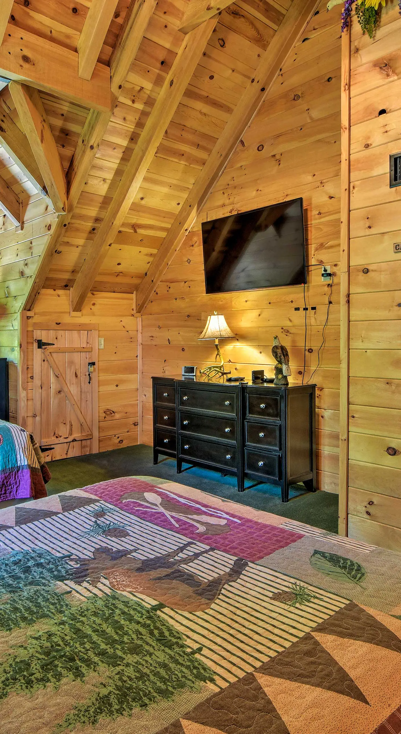 Trenton Cabin w/ Hot Tub - 14 Mi to Lookout Mtn!
