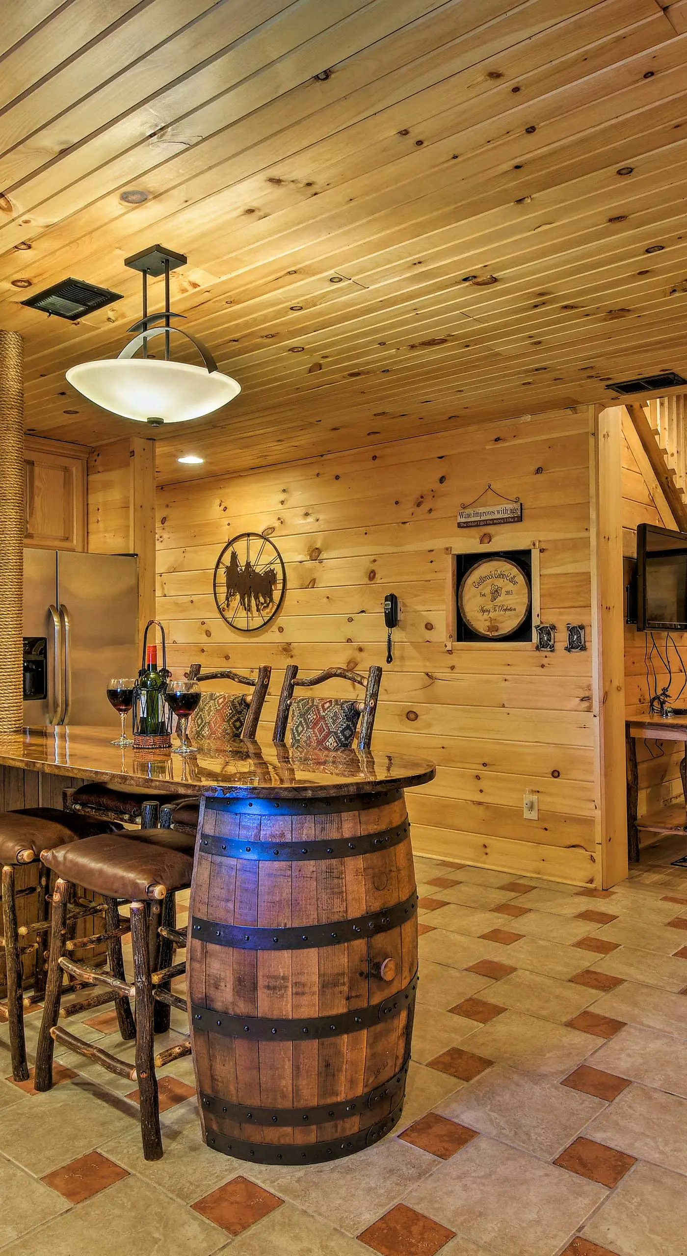 Trenton Cabin w/ Hot Tub - 14 Mi to Lookout Mtn!