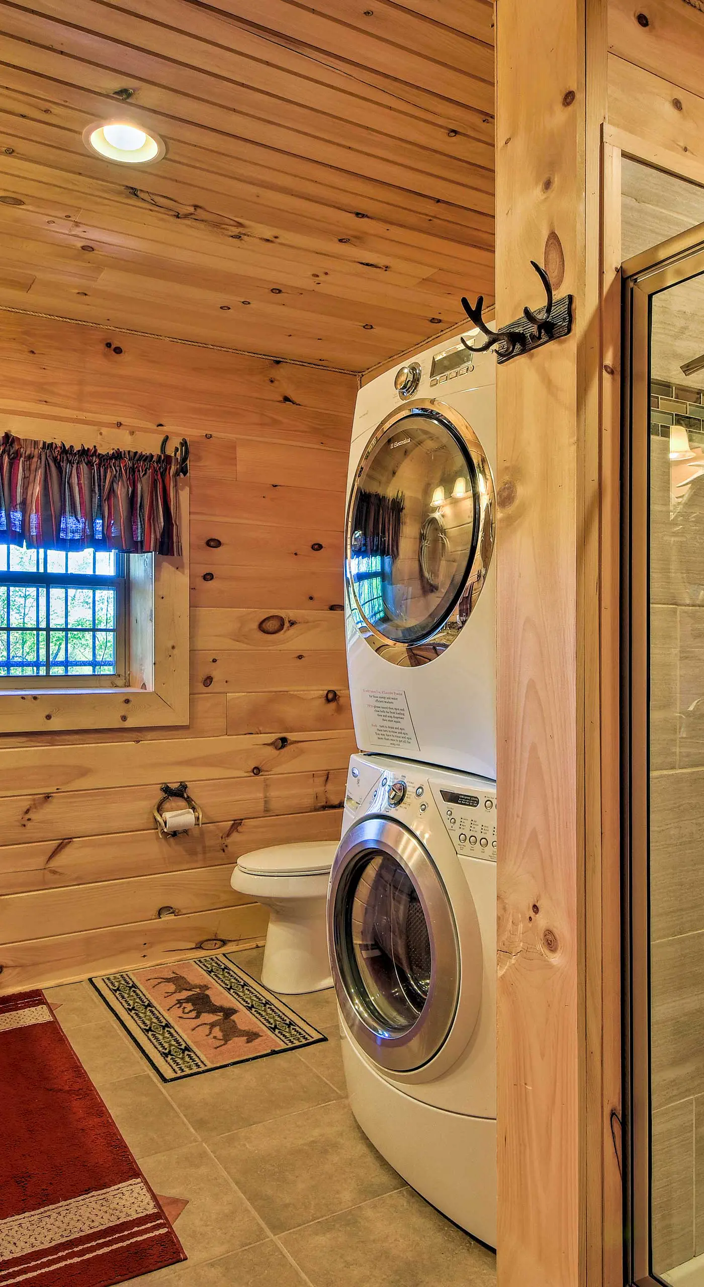 Trenton Cabin w/ Hot Tub - 14 Mi to Lookout Mtn!