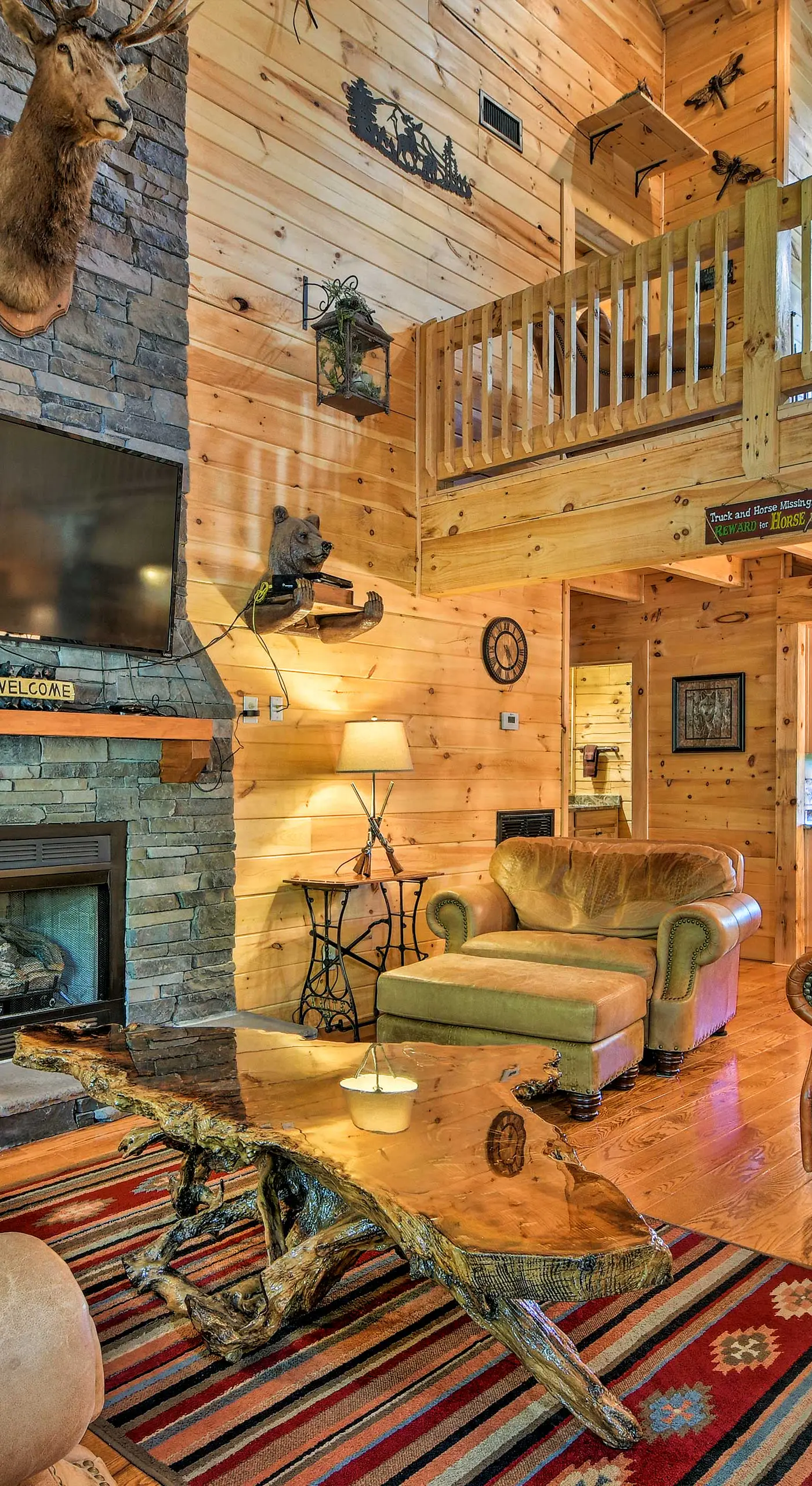 Trenton Cabin w/ Hot Tub - 14 Mi to Lookout Mtn!