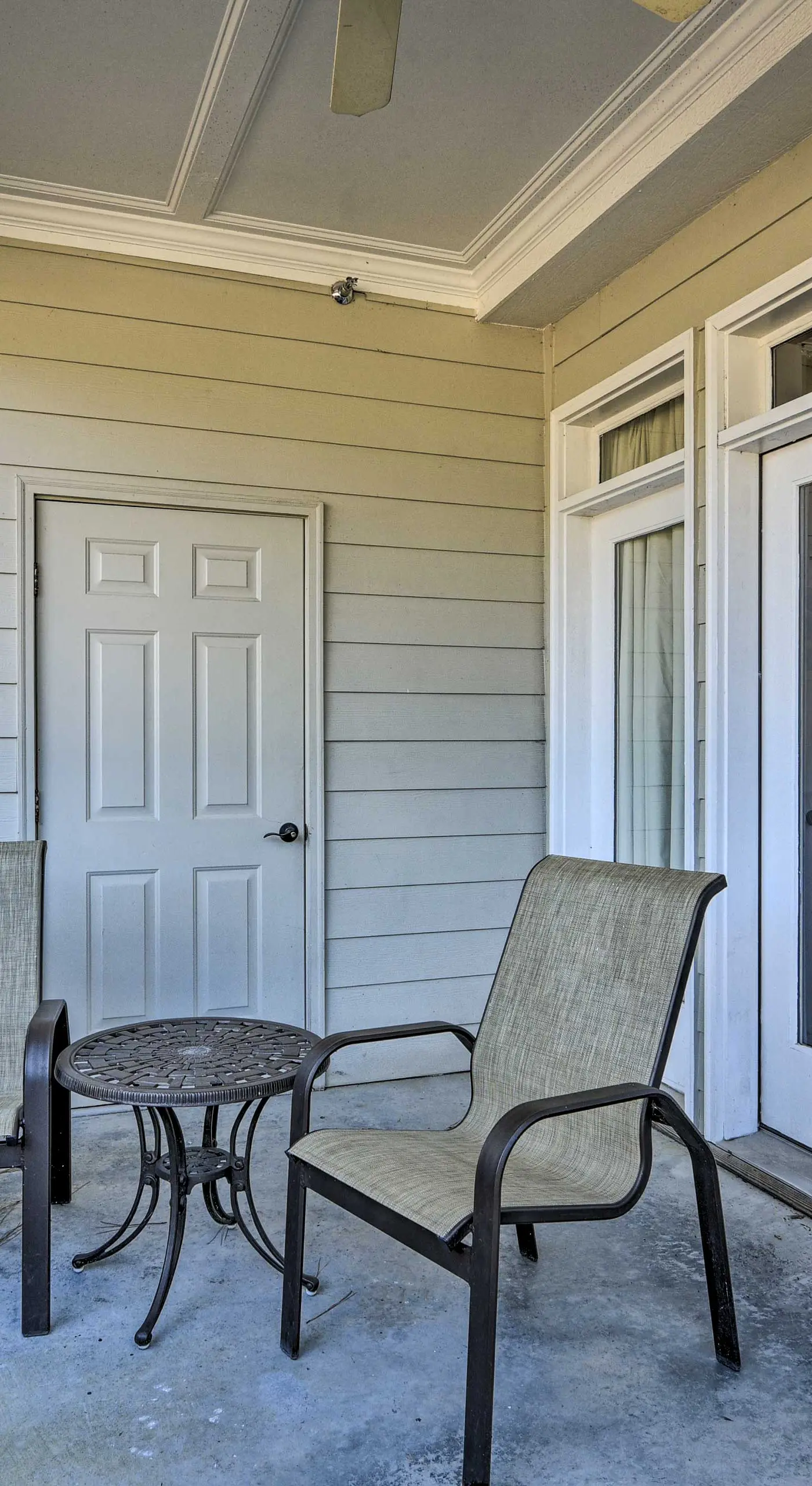 Resort-Style Condo/Suite on Golf Course w/ Pool!