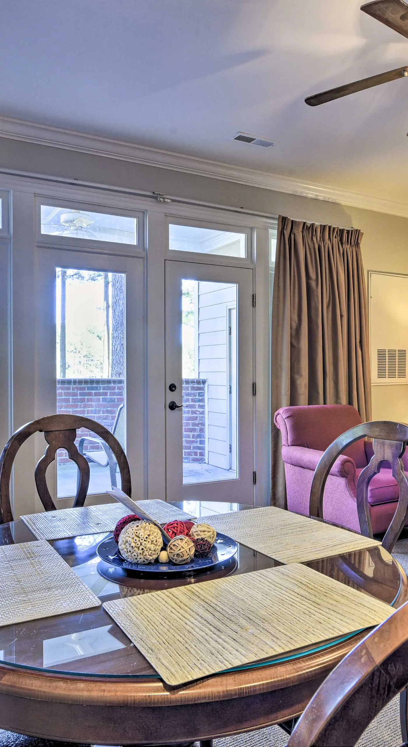 Resort-Style Condo/Suite on Golf Course w/ Pool!