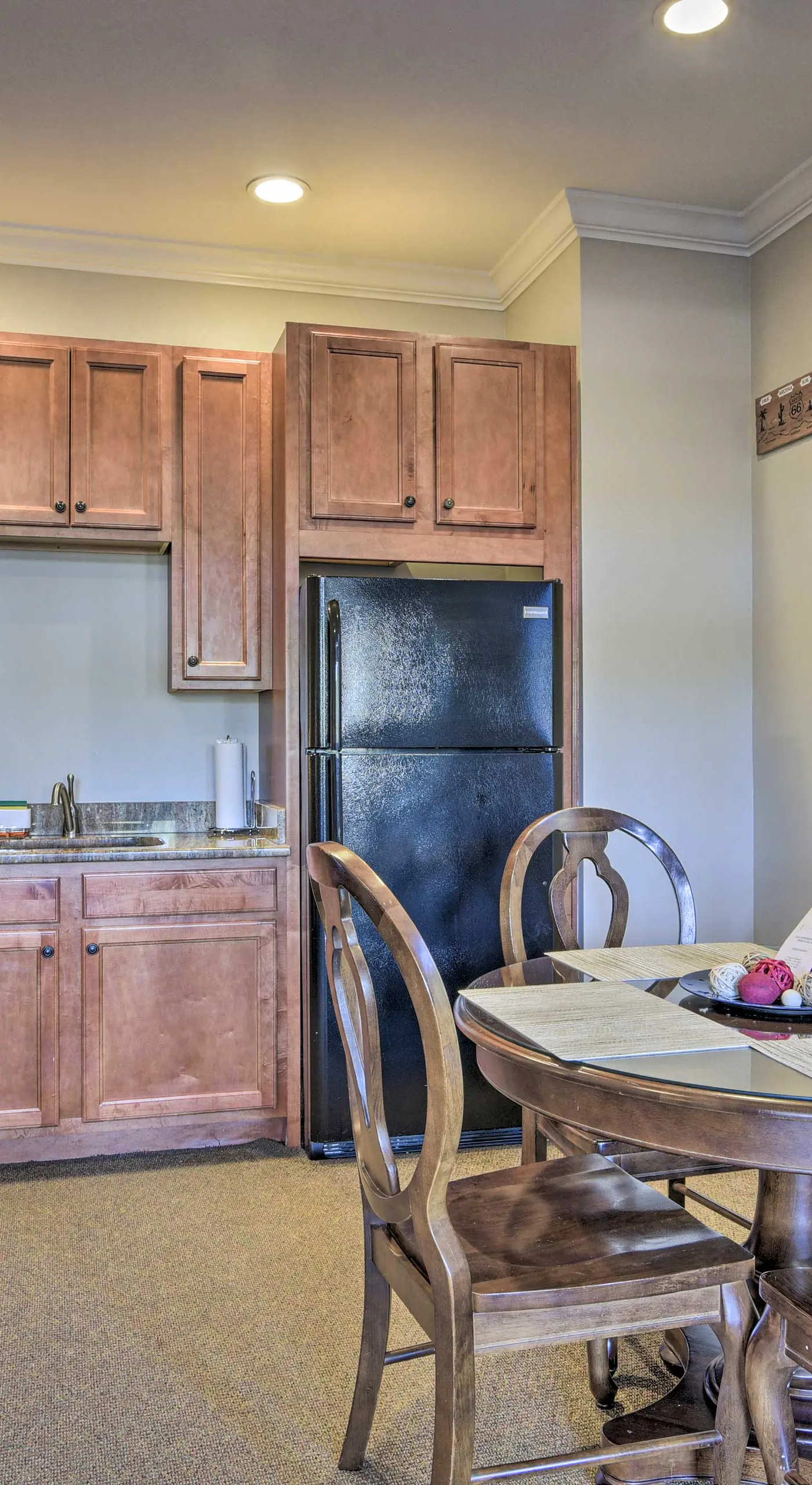 Resort-Style Condo/Suite on Golf Course w/ Pool!