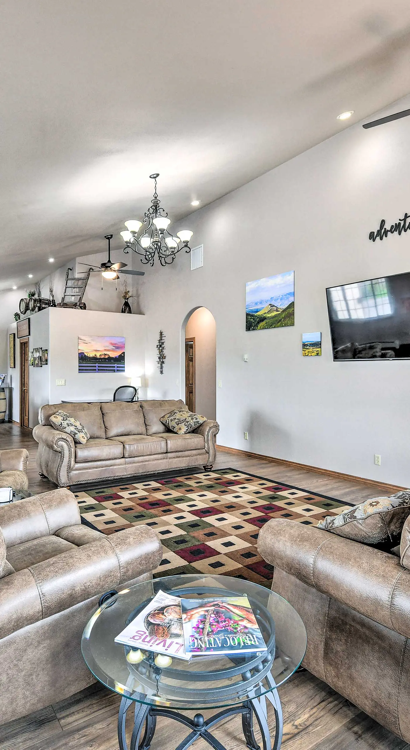 The Vineyard Country Farm Home at Grand Valley