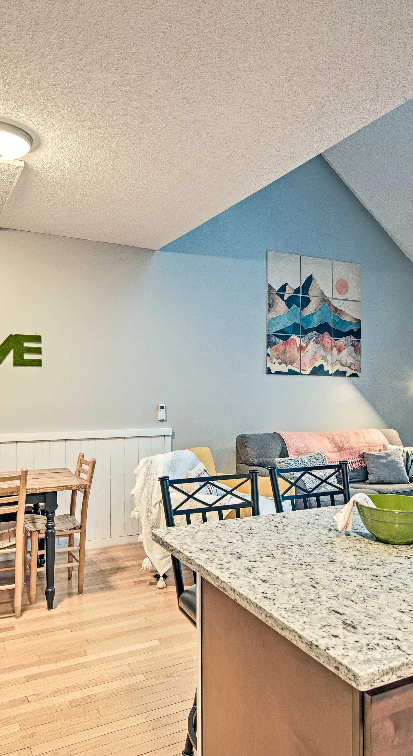 Near Newfound Lake: Plymouth Condo w/ Fireplace!