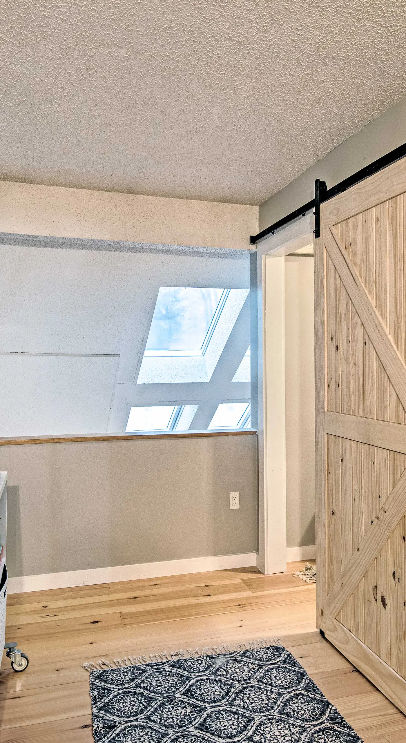 Near Newfound Lake: Plymouth Condo w/ Fireplace!
