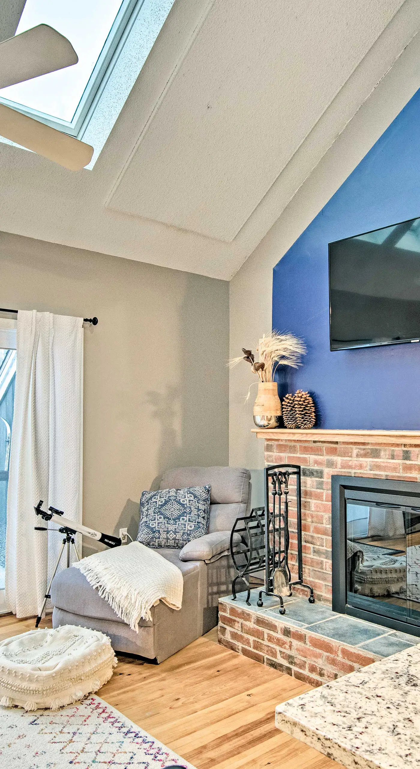 Near Newfound Lake: Plymouth Condo w/ Fireplace!
