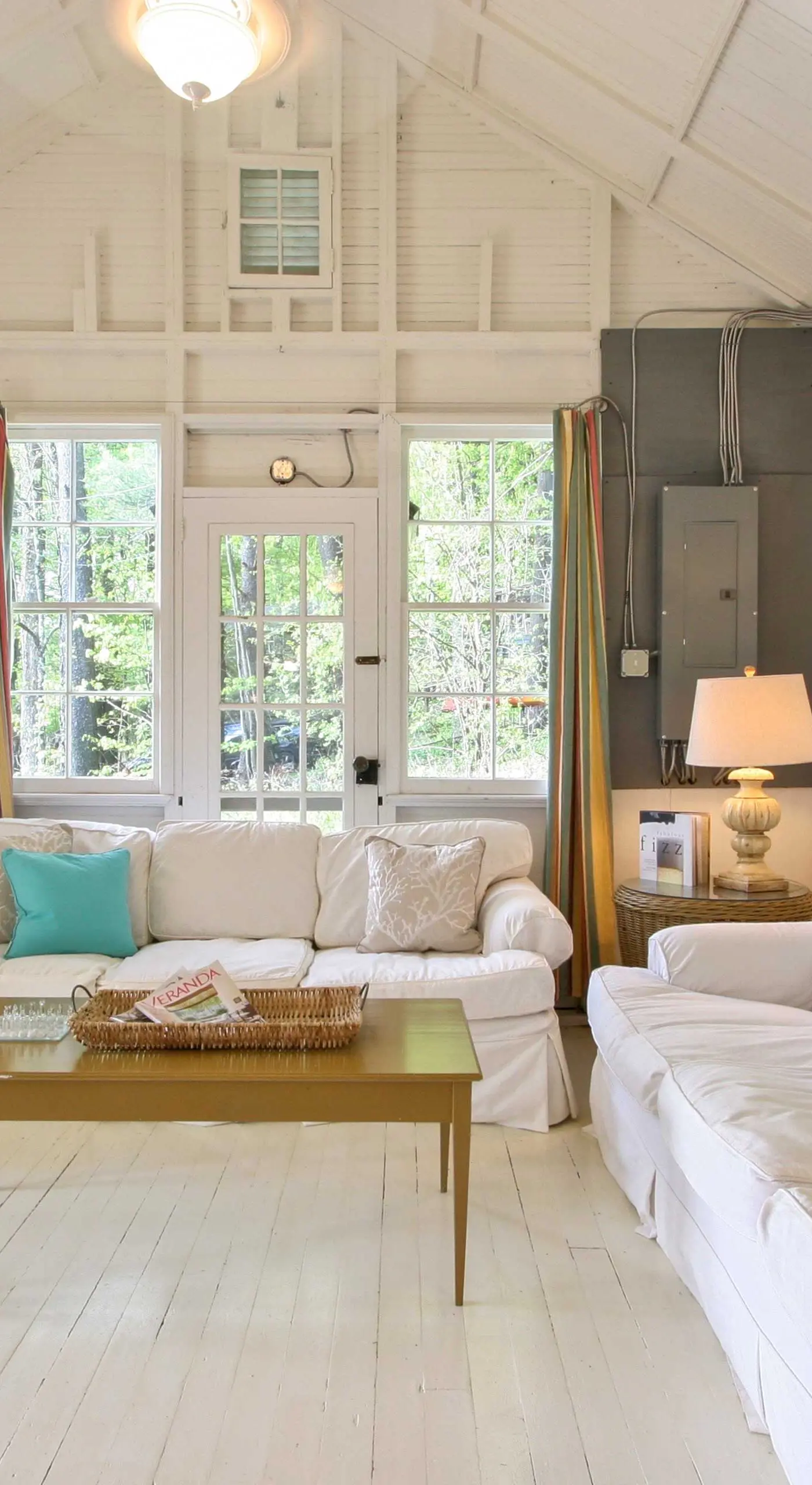 Cozy Stockbridge Cabin - Walk to Beach & Lake!