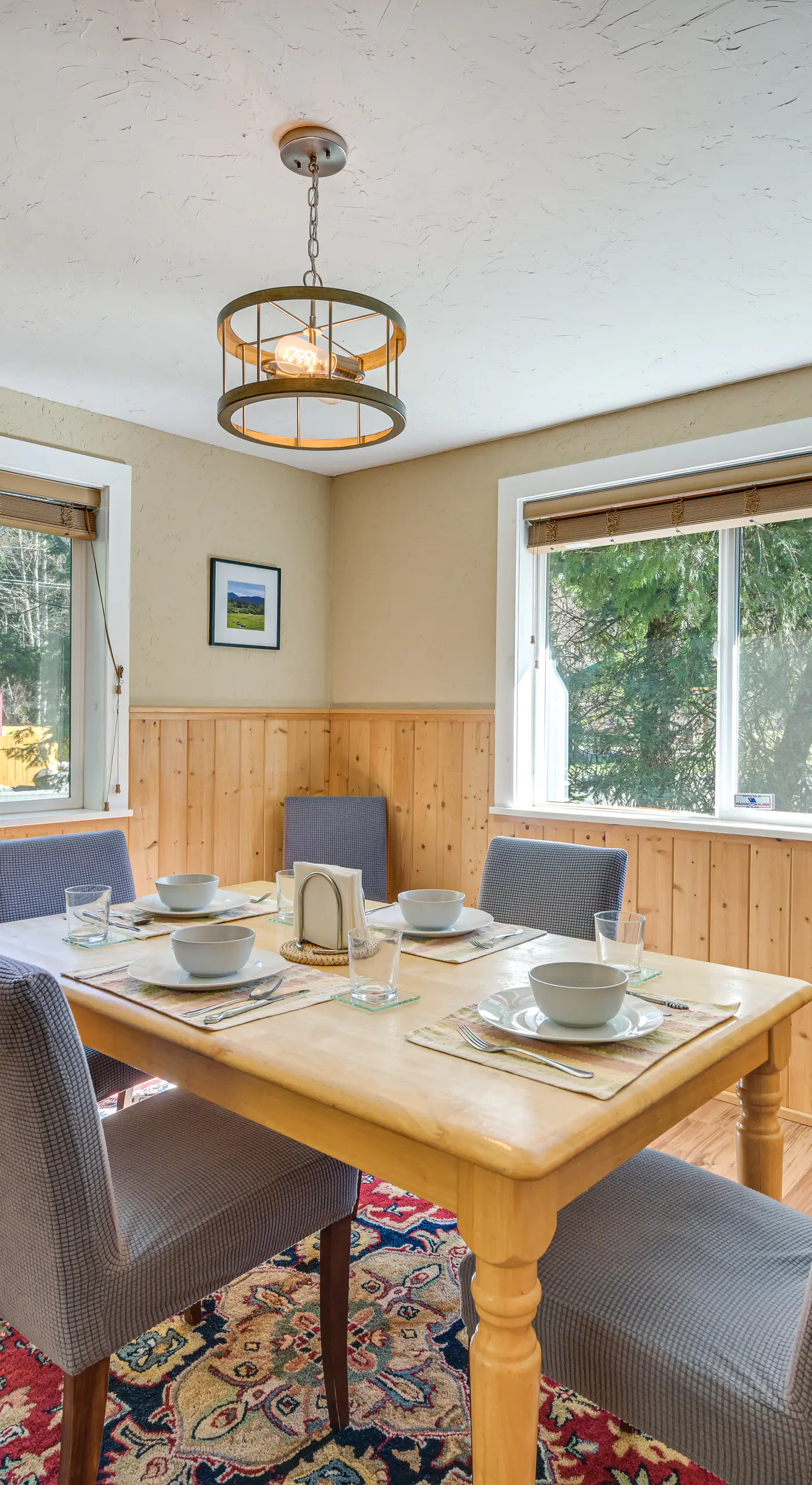 Cozy Ashford Home - 5 Mi to Rainier Nat'l Park!