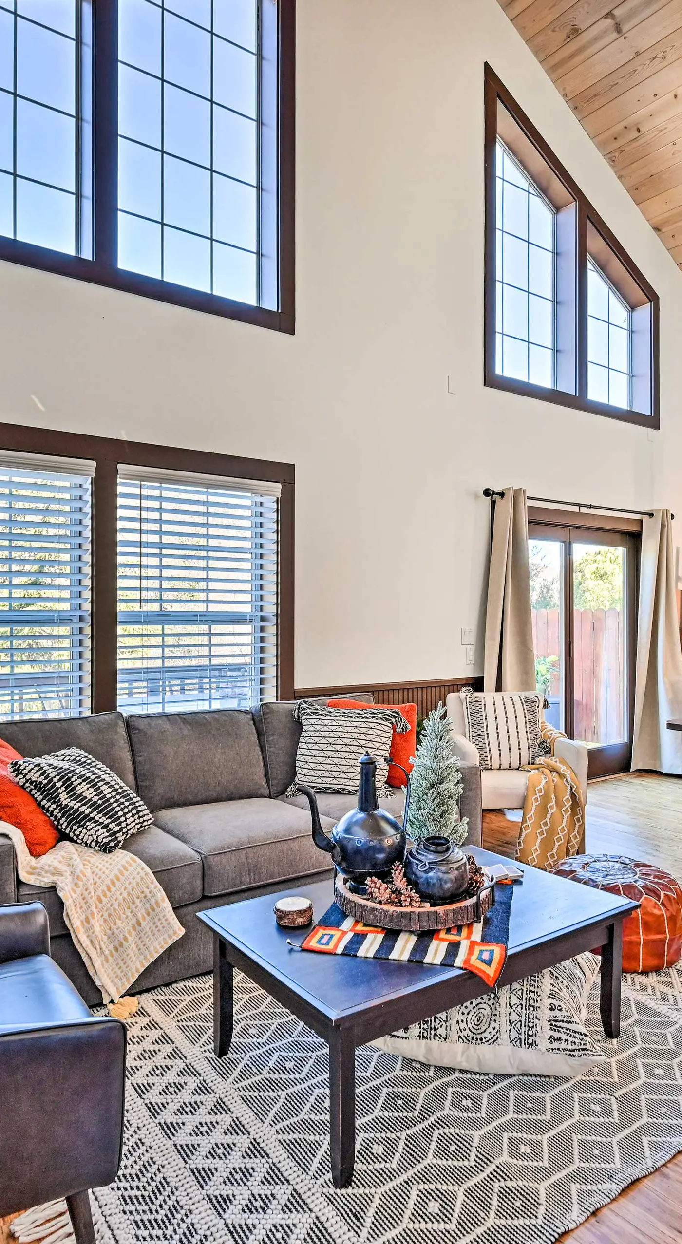 Inviting Julian Home w/ Scenic View & Hot Tub