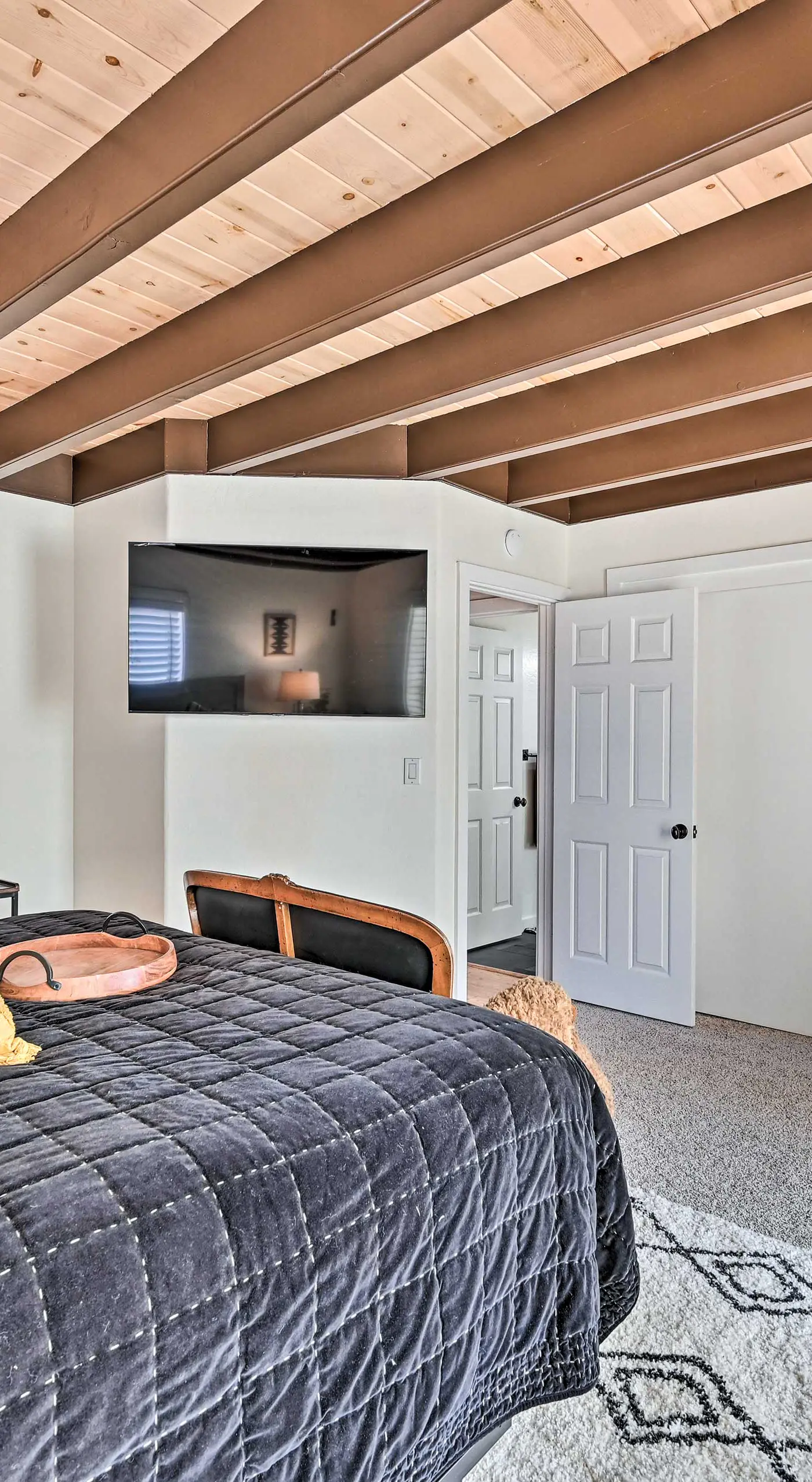 Inviting Julian Home w/ Scenic View & Hot Tub