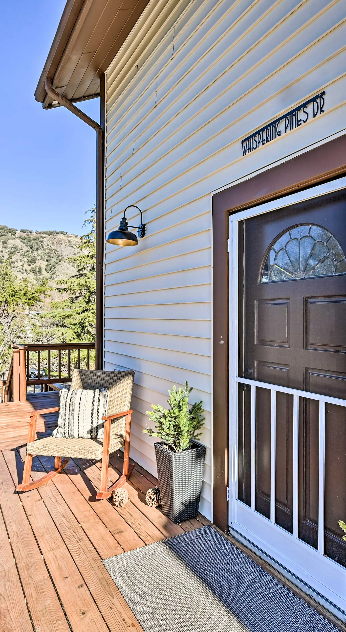 Inviting Julian Home w/ Scenic View & Hot Tub