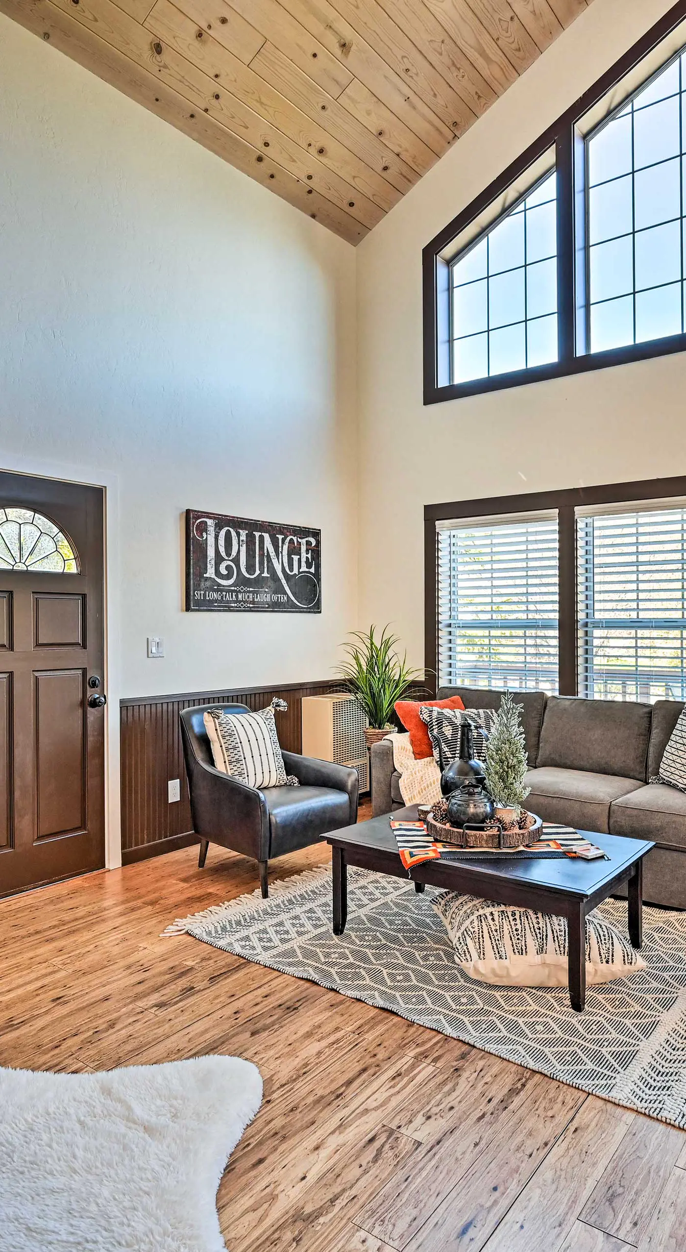 Inviting Julian Home w/ Scenic View & Hot Tub