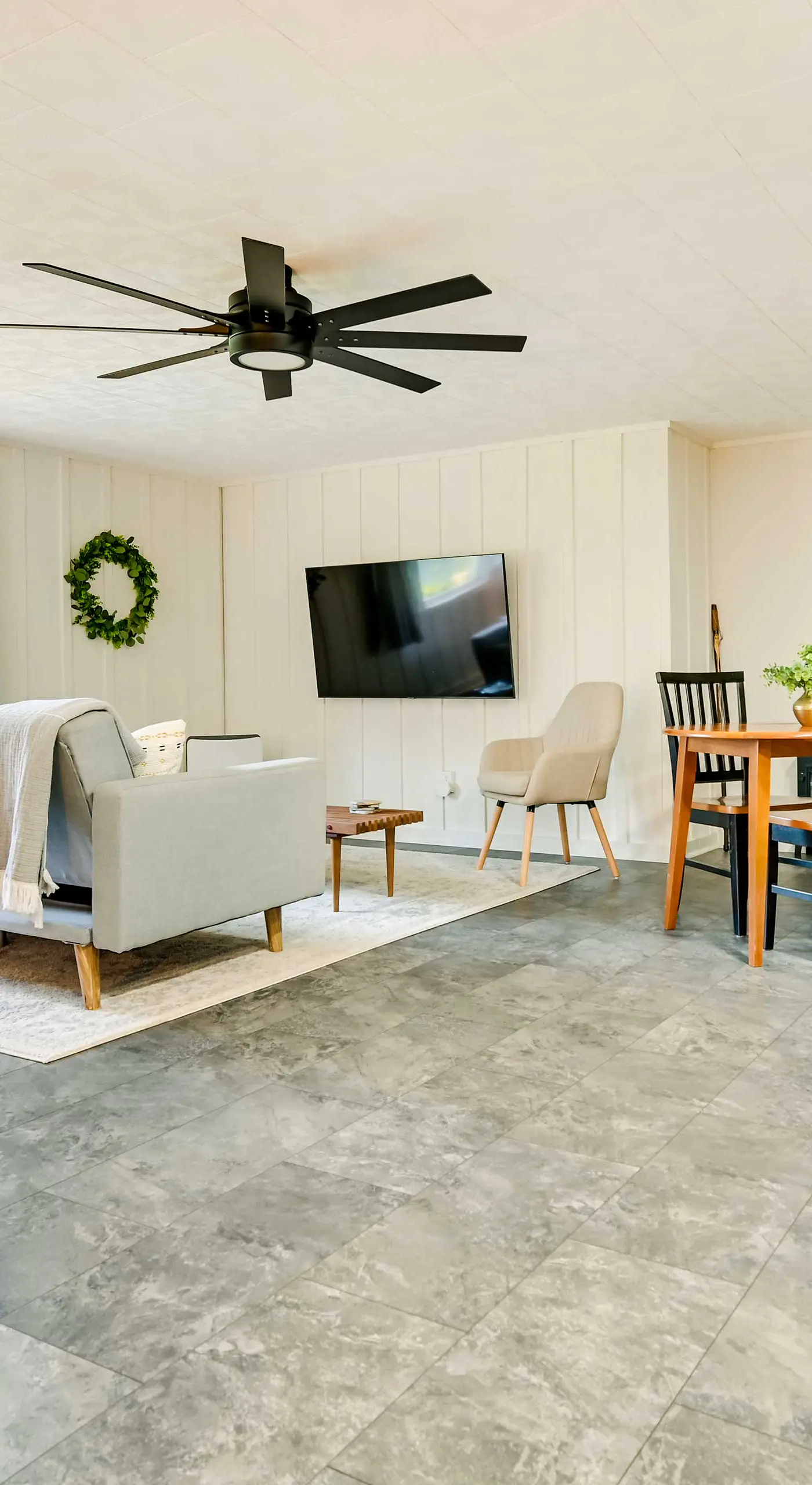 Modern Studio < 13 Mi to Saratoga Racetrack!