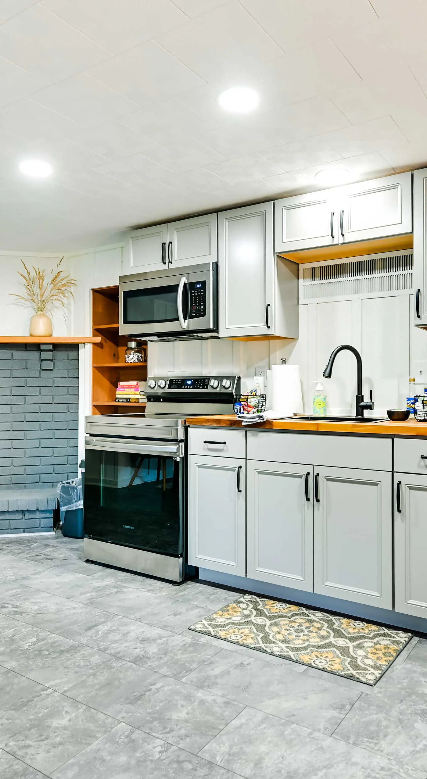 Modern Studio < 13 Mi to Saratoga Racetrack!