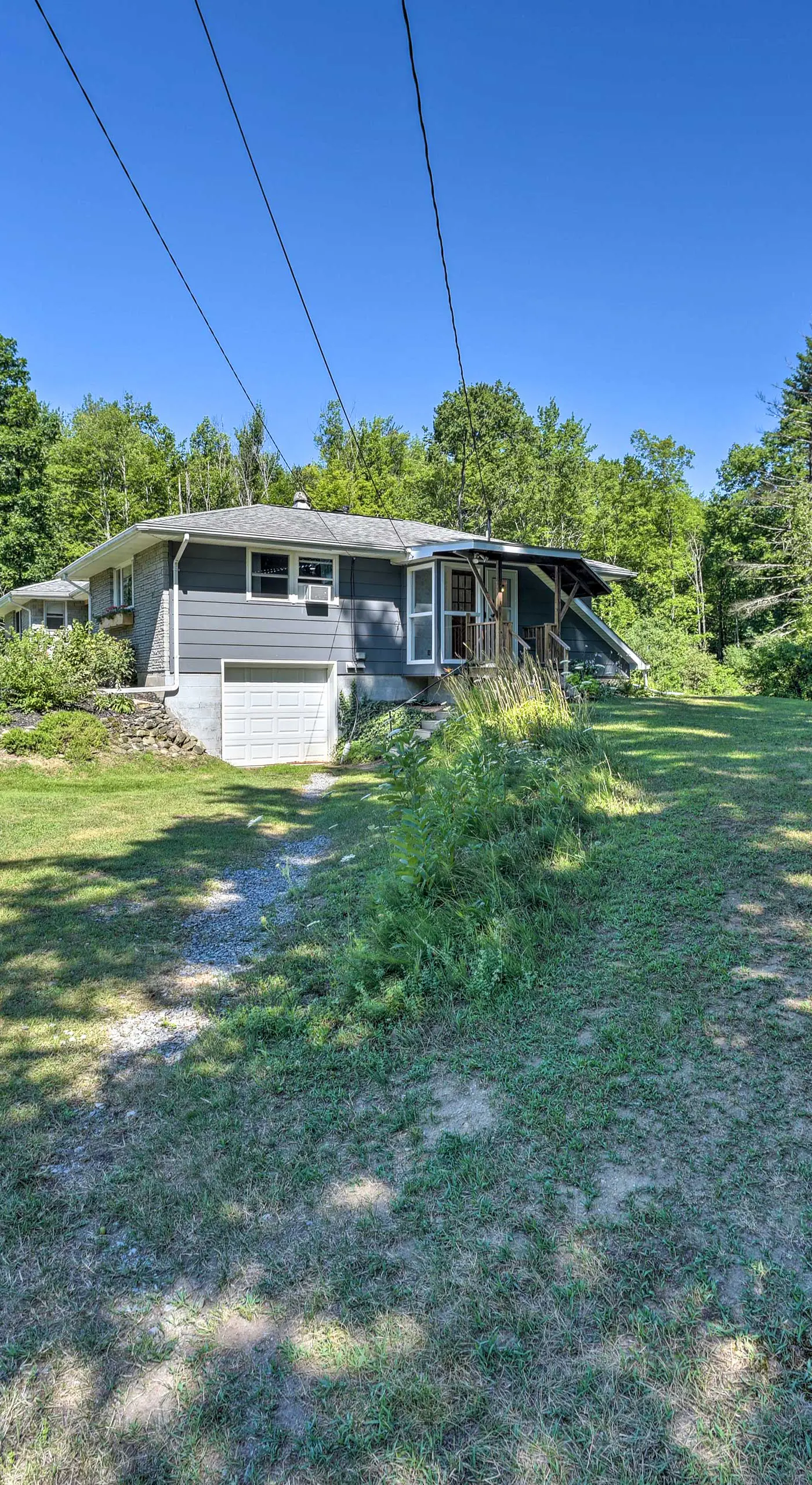 Modern Studio < 13 Mi to Saratoga Racetrack!