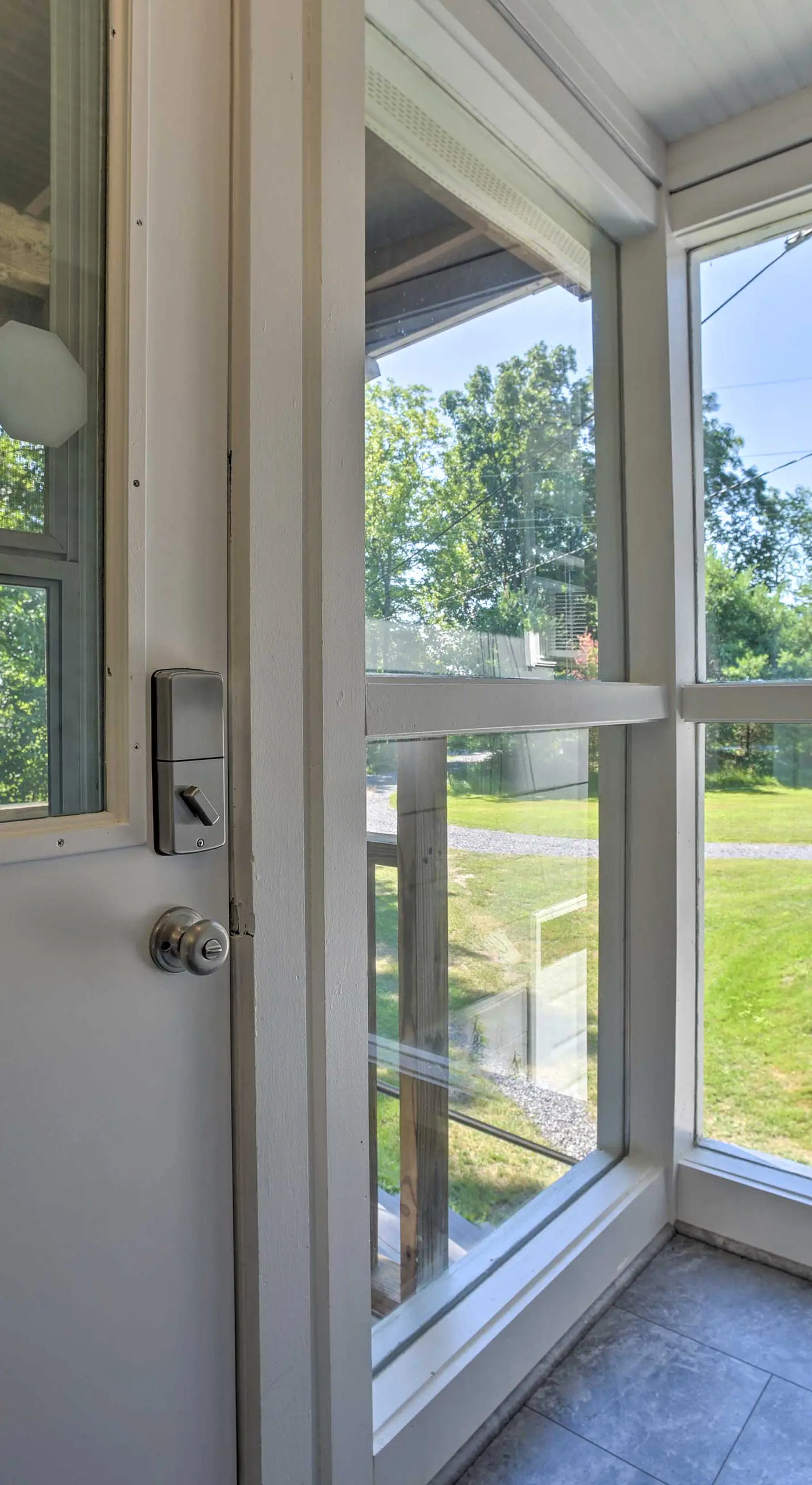 Modern Studio < 13 Mi to Saratoga Racetrack!