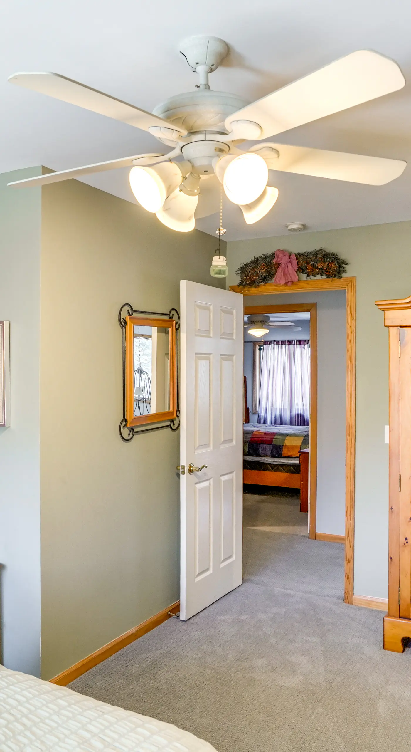 < 1 Mi to Hunter Mtn: Spacious Home w/ Hot Tub!