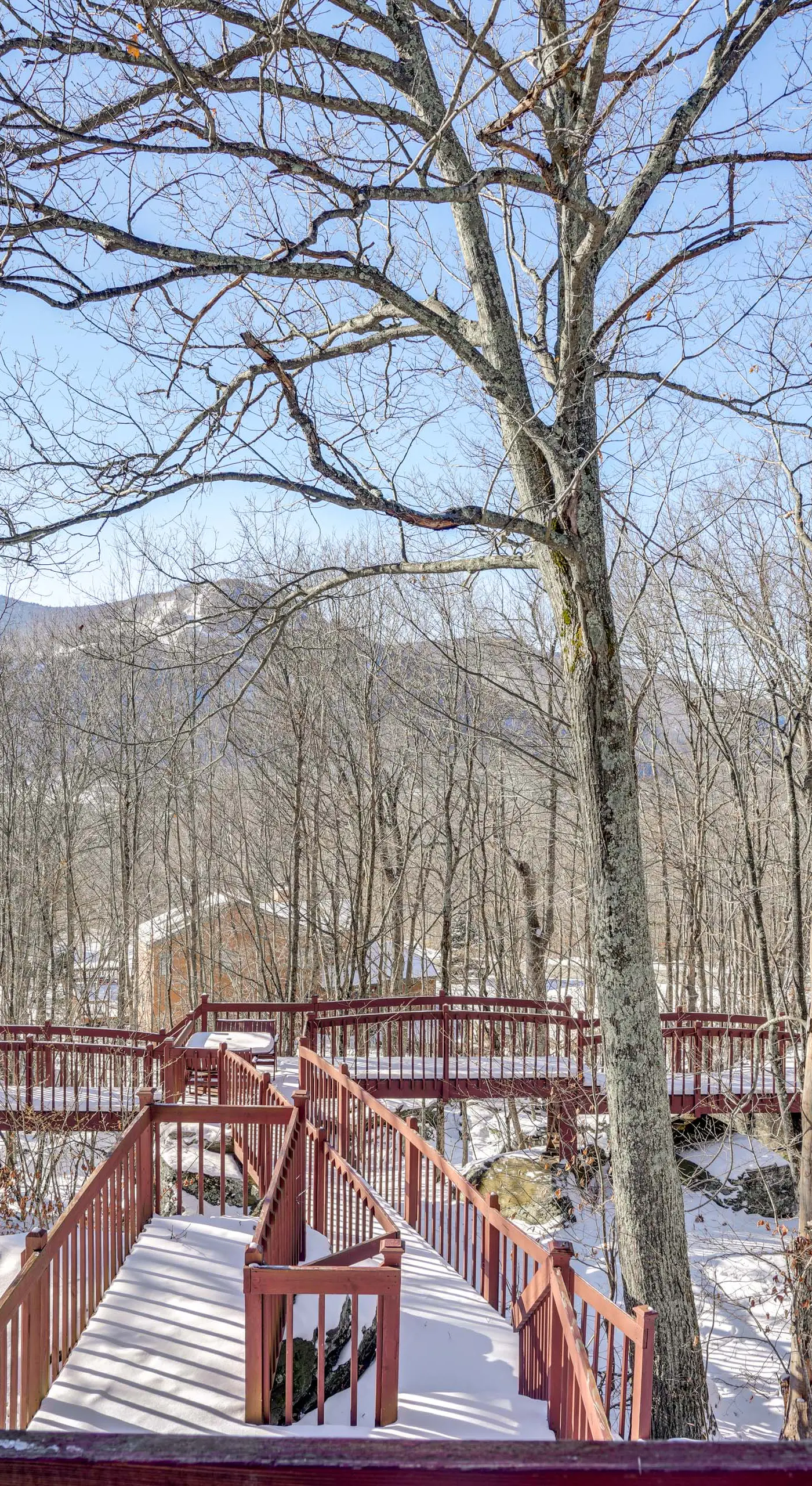 < 1 Mi to Hunter Mtn: Spacious Home w/ Hot Tub!